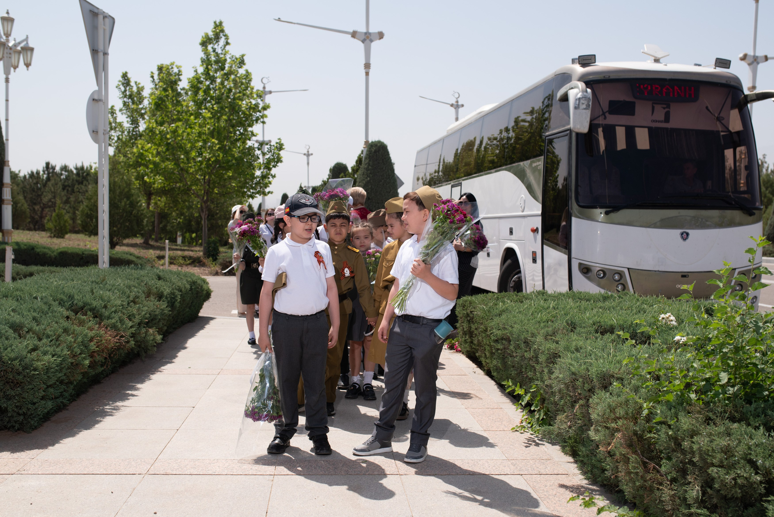Вечный огонь 2"А» класс. Ваш фотограф в Ашхабаде Гамлет Осипов