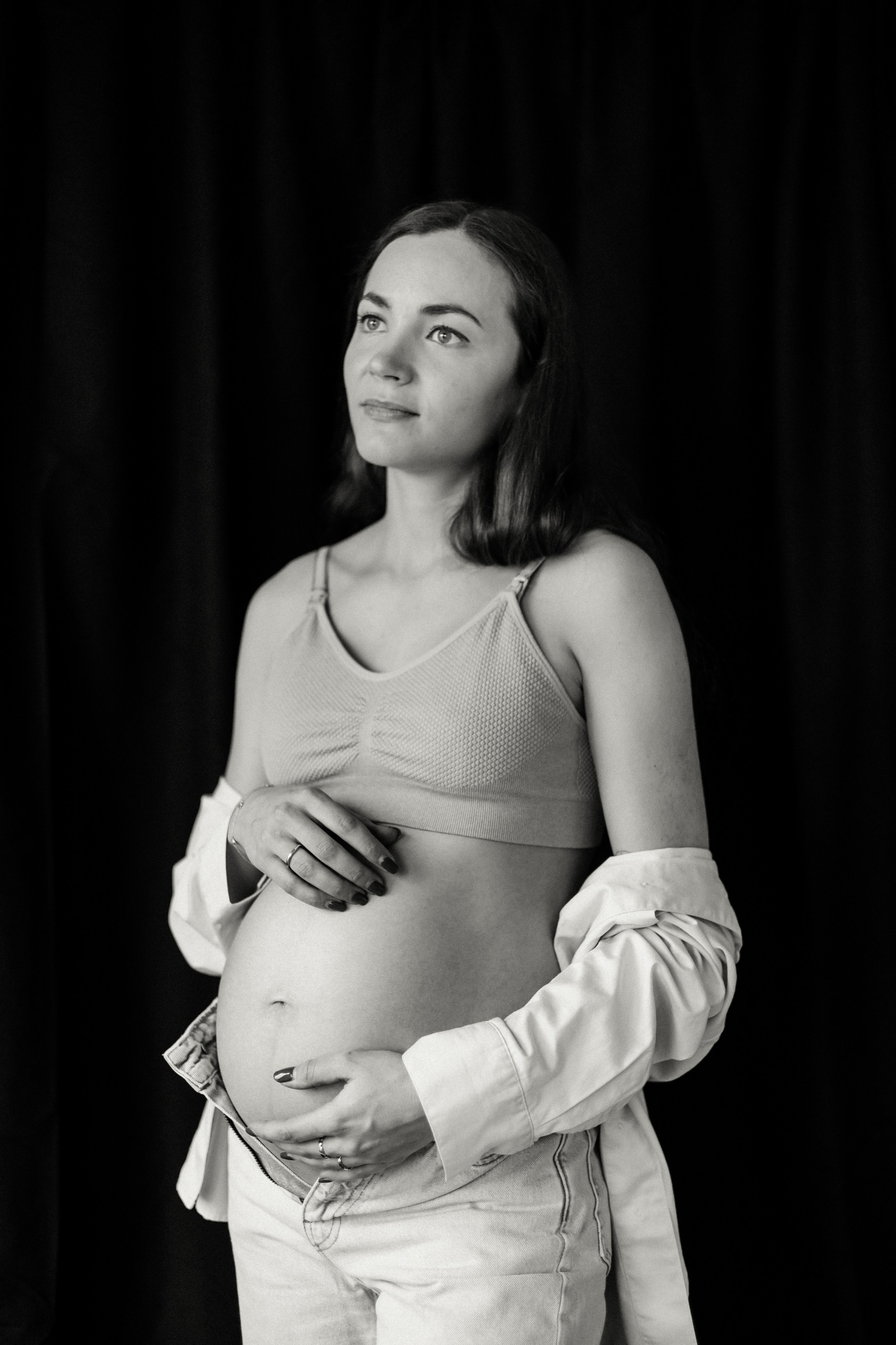 Pregnancy shooting at home. Elena Gorobets. Photographer in Zagreb