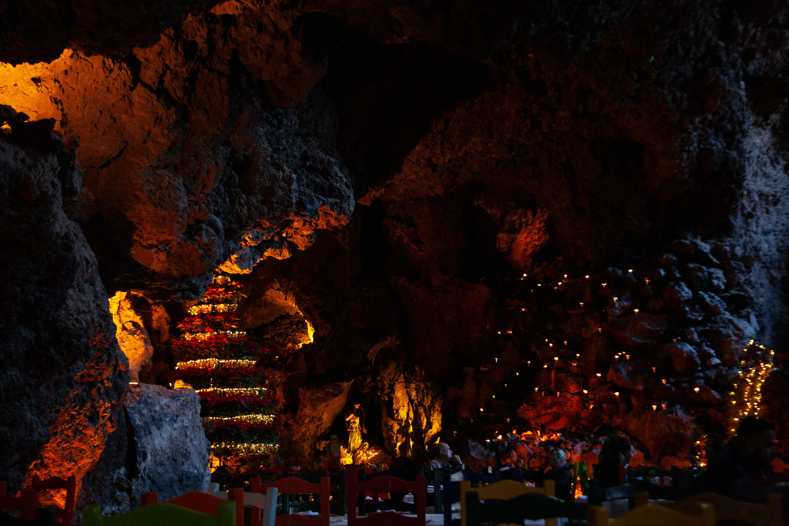 LA GRUTA. Lero Photographer and a set designer|individual custom portrait and advertising photography in Zutphen