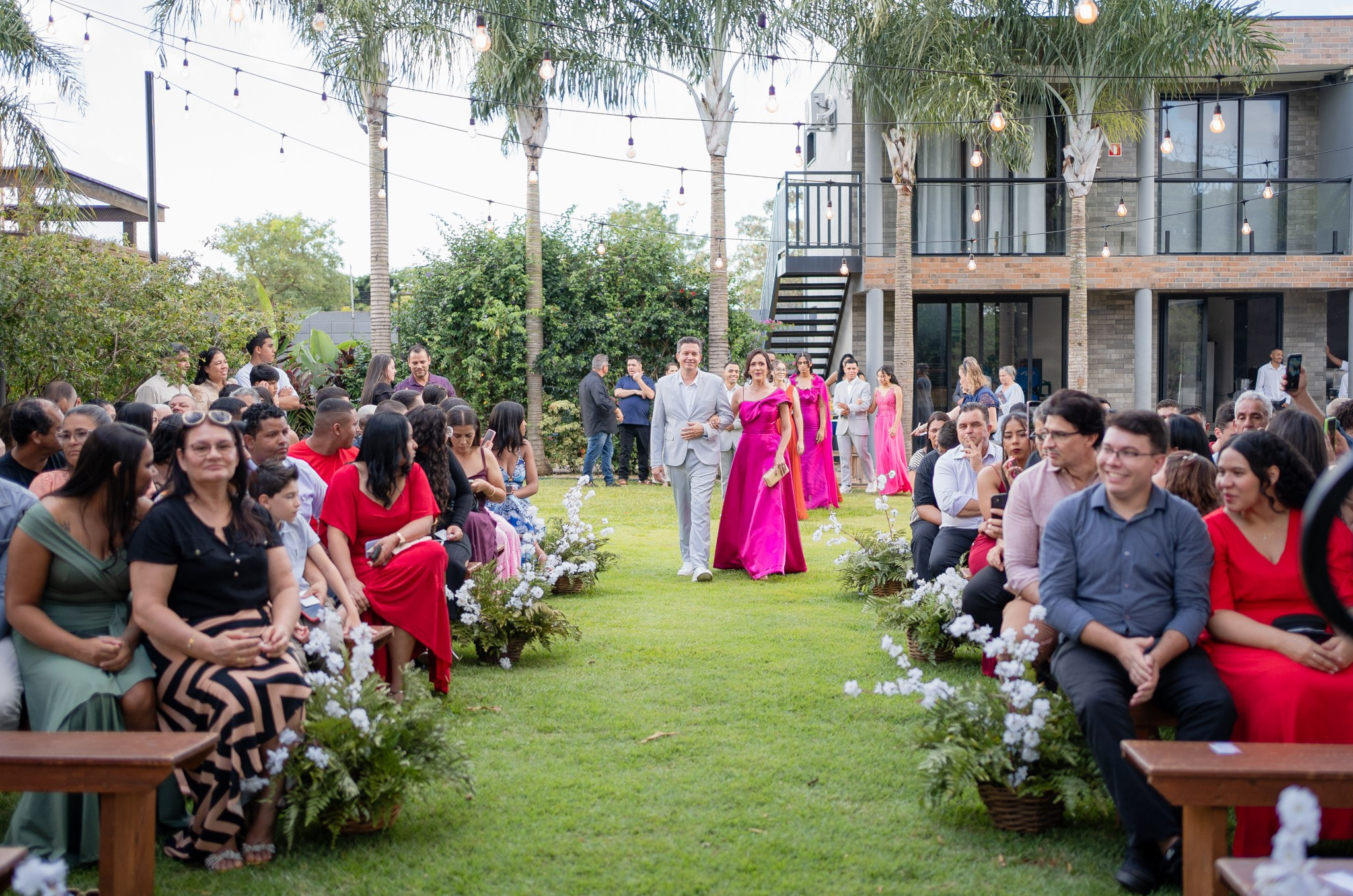 Larissa & Vinicius — Espaço Faveral / Aararaquara. Robson Colaço
