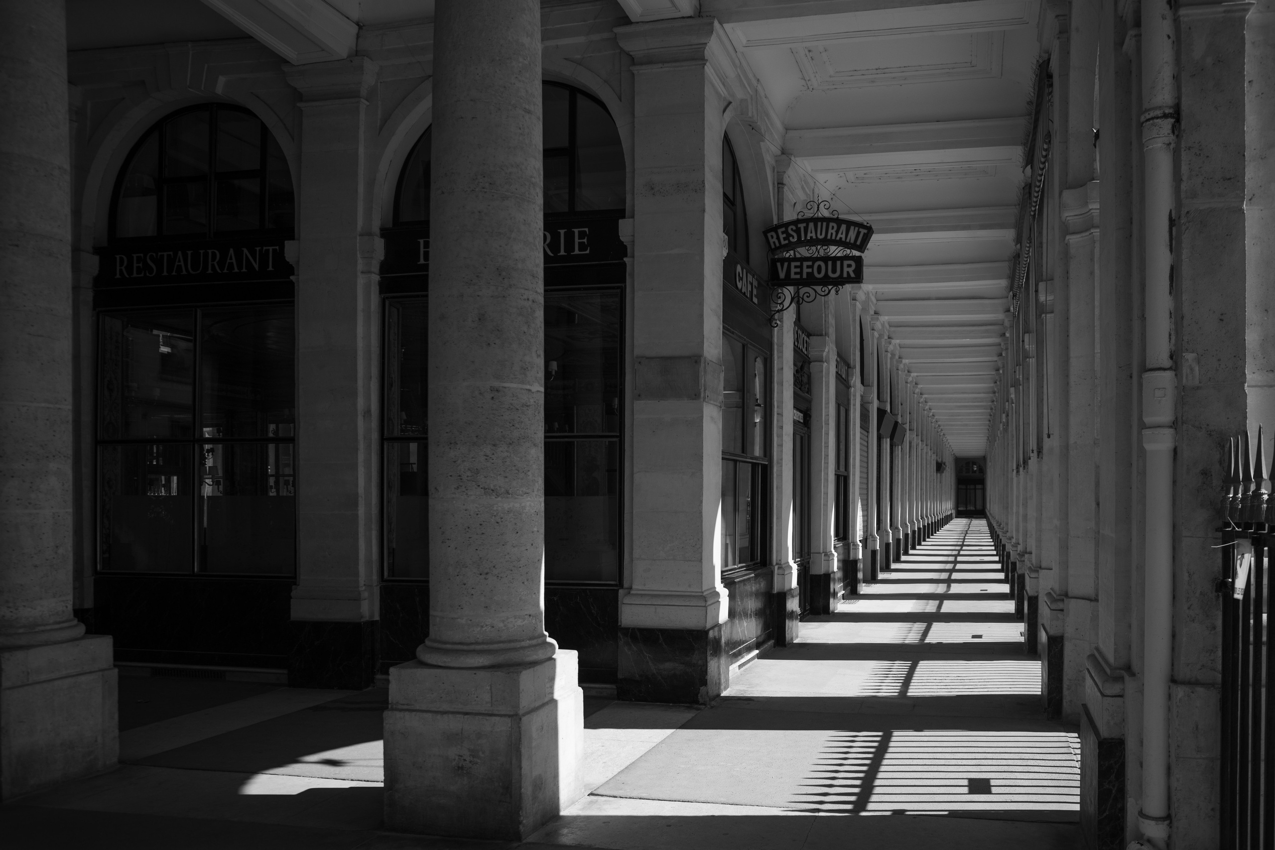 PARIS. Photographe Karen Tatevosian