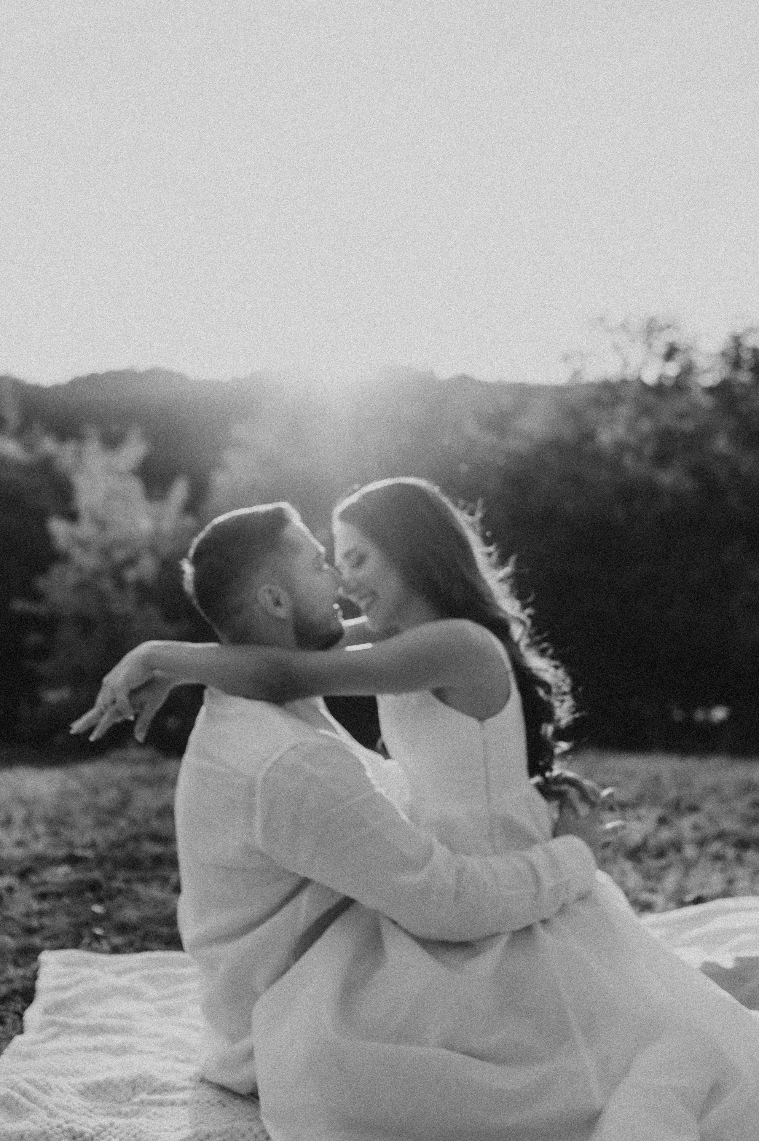 Sedinta foto save the date la apus. Proud Vision Weddings | Wedding Photography & Film — Servicii profesionale Foto Video Nunta Iasi