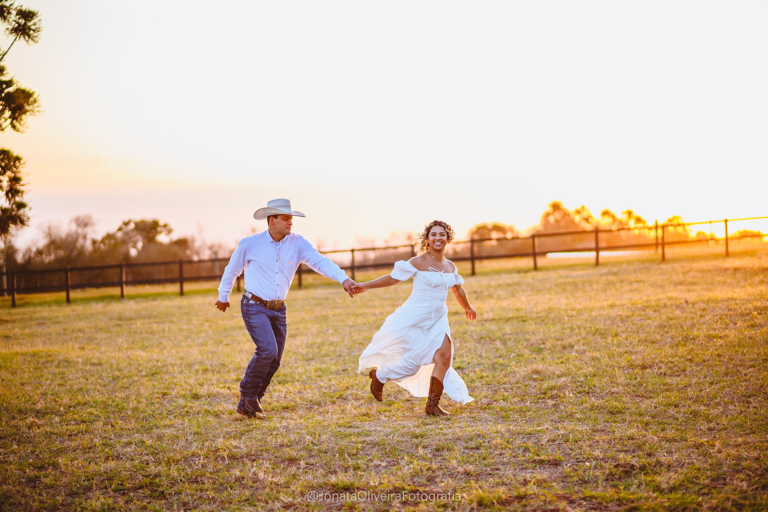 Pre Wedding Luérica e Vinicius. Fotografia de casamentos e ensaios em avaré Jônata Oliveira
