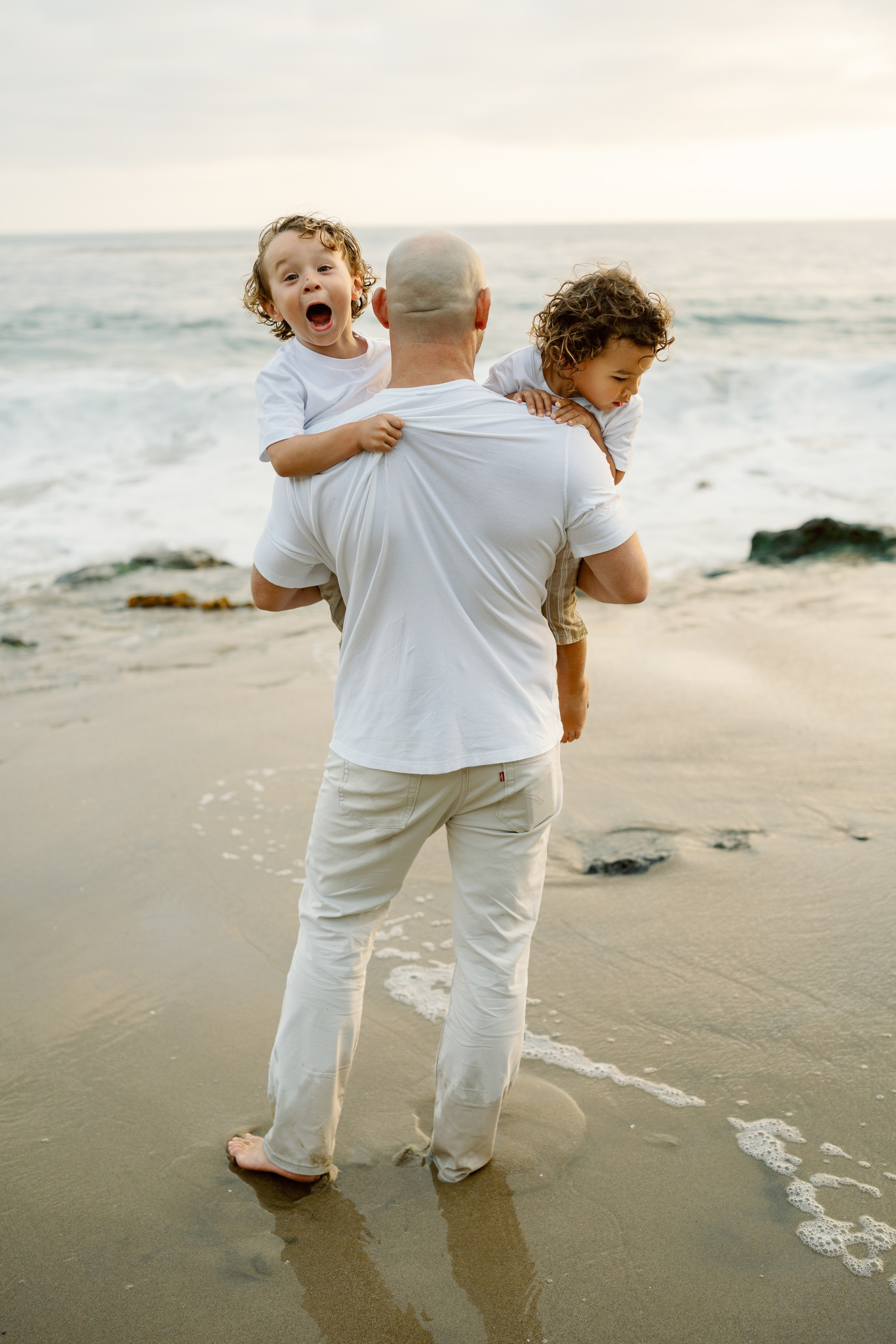 Maternity Photoshoot at Laguna Beach. Wedding Photography & Videography Team in California, Los Angeles, San Francisco, San Diego and Travel