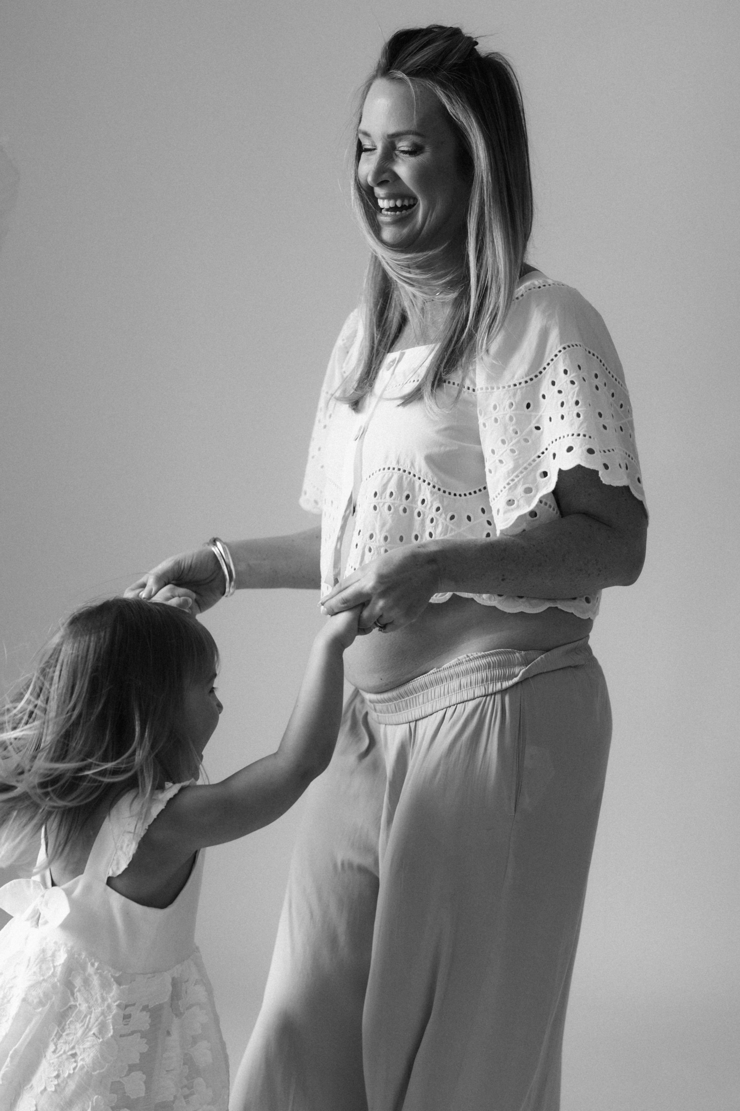 Emily. Modern maternity photographer in Long Island New York