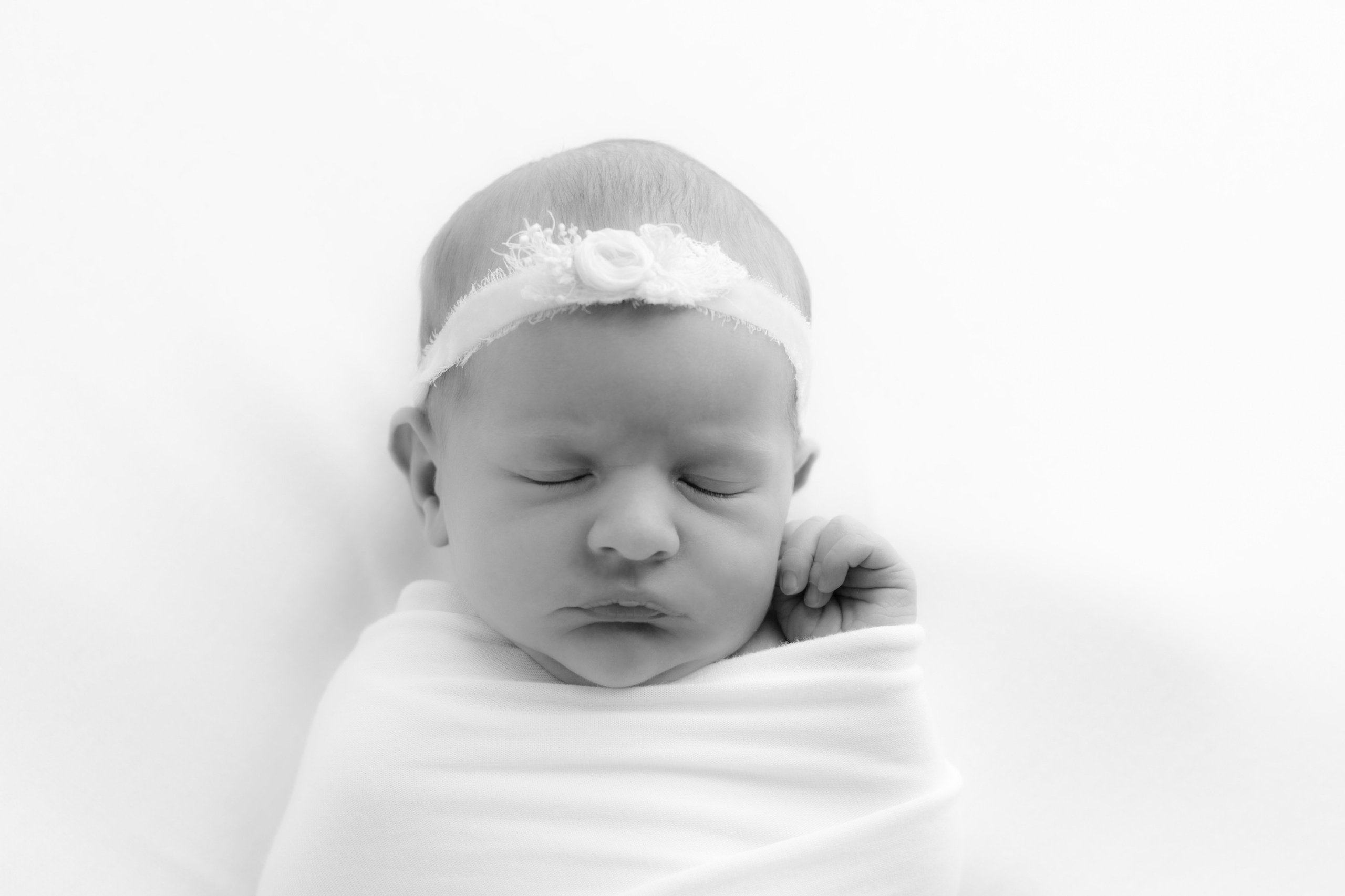 Nouveau-né. Photographe grossesse et nouveau-né a La Ciotat