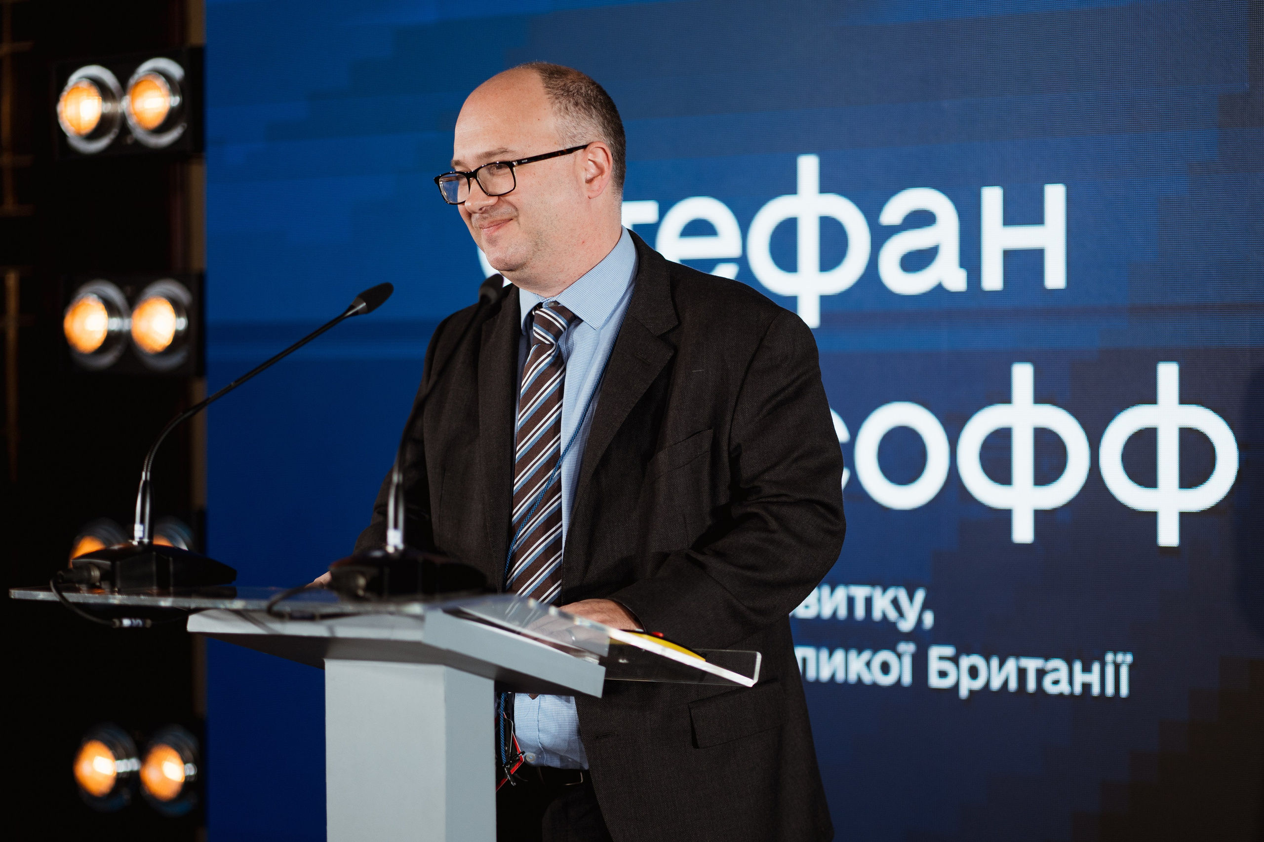 DTA presentation. Kostiantyn Holinchenko. Reportage and portrait photographer