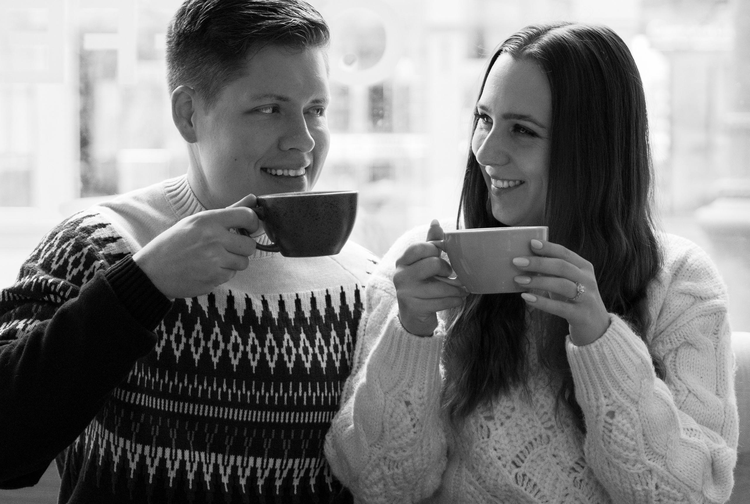 Cozy Vilnius Christmas Photoshoot: Studio, Home or Outdoor. Framed by Evelina | Destination Wedding Photographer from Lithuania | Europe