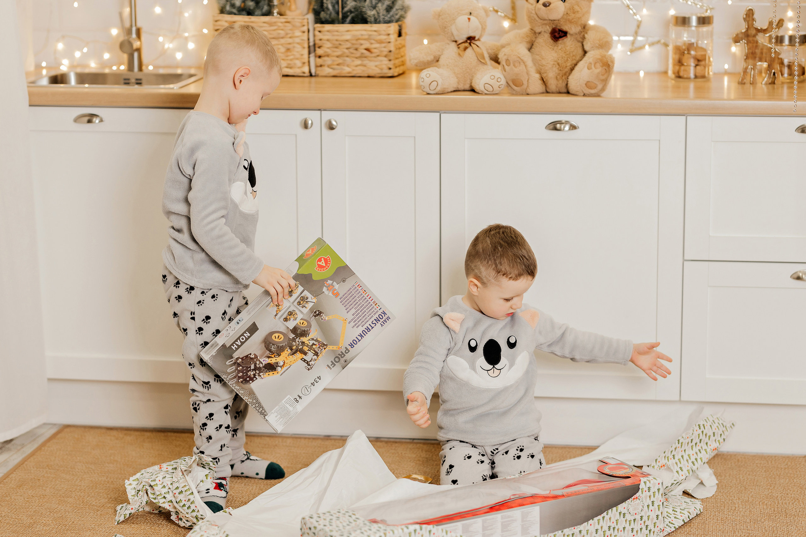 Dāvanu laiks. FOTOGRĀFS| LATVIJA |DAUGAVPILS|