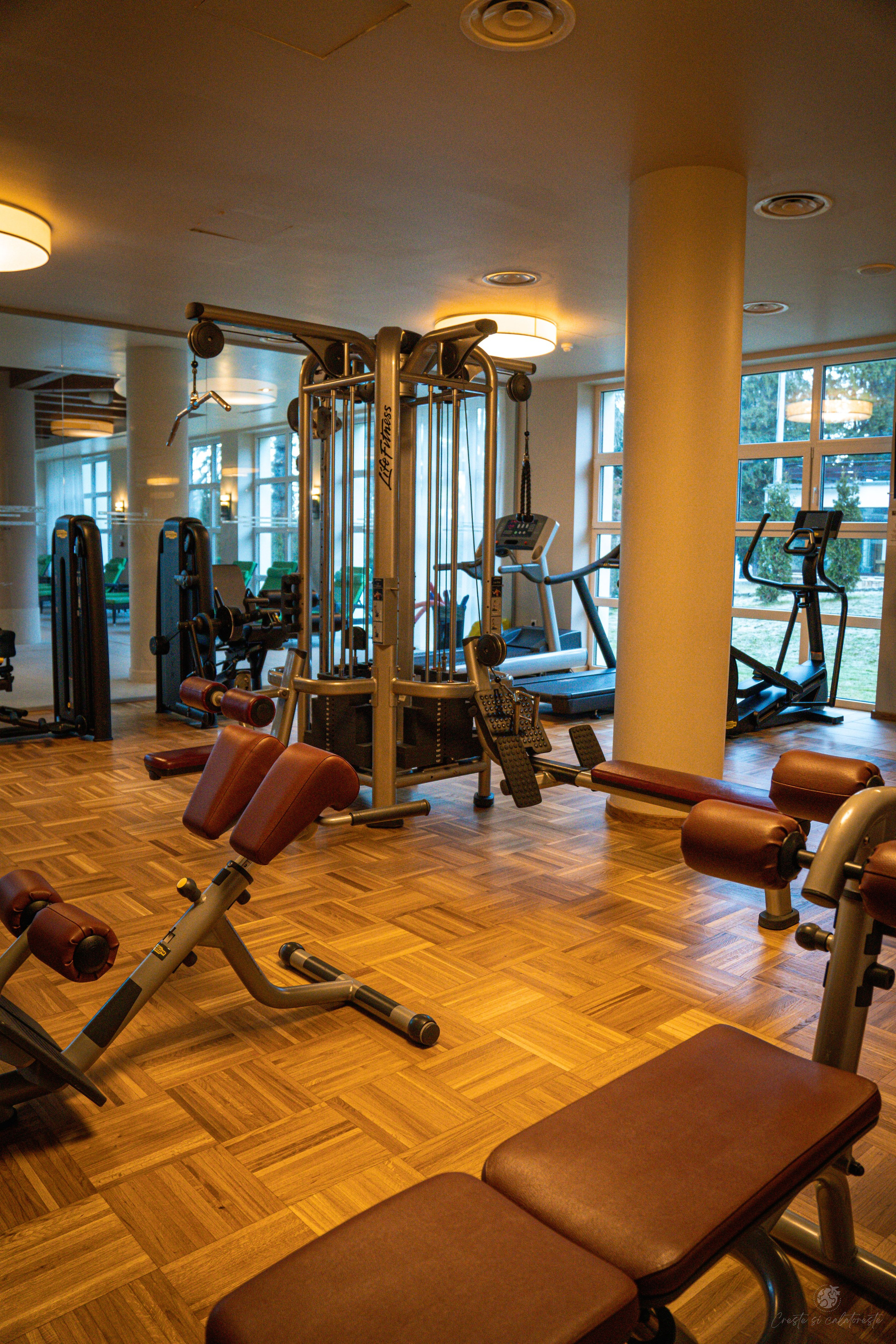 Ana Hotels. Creste si calatoreste