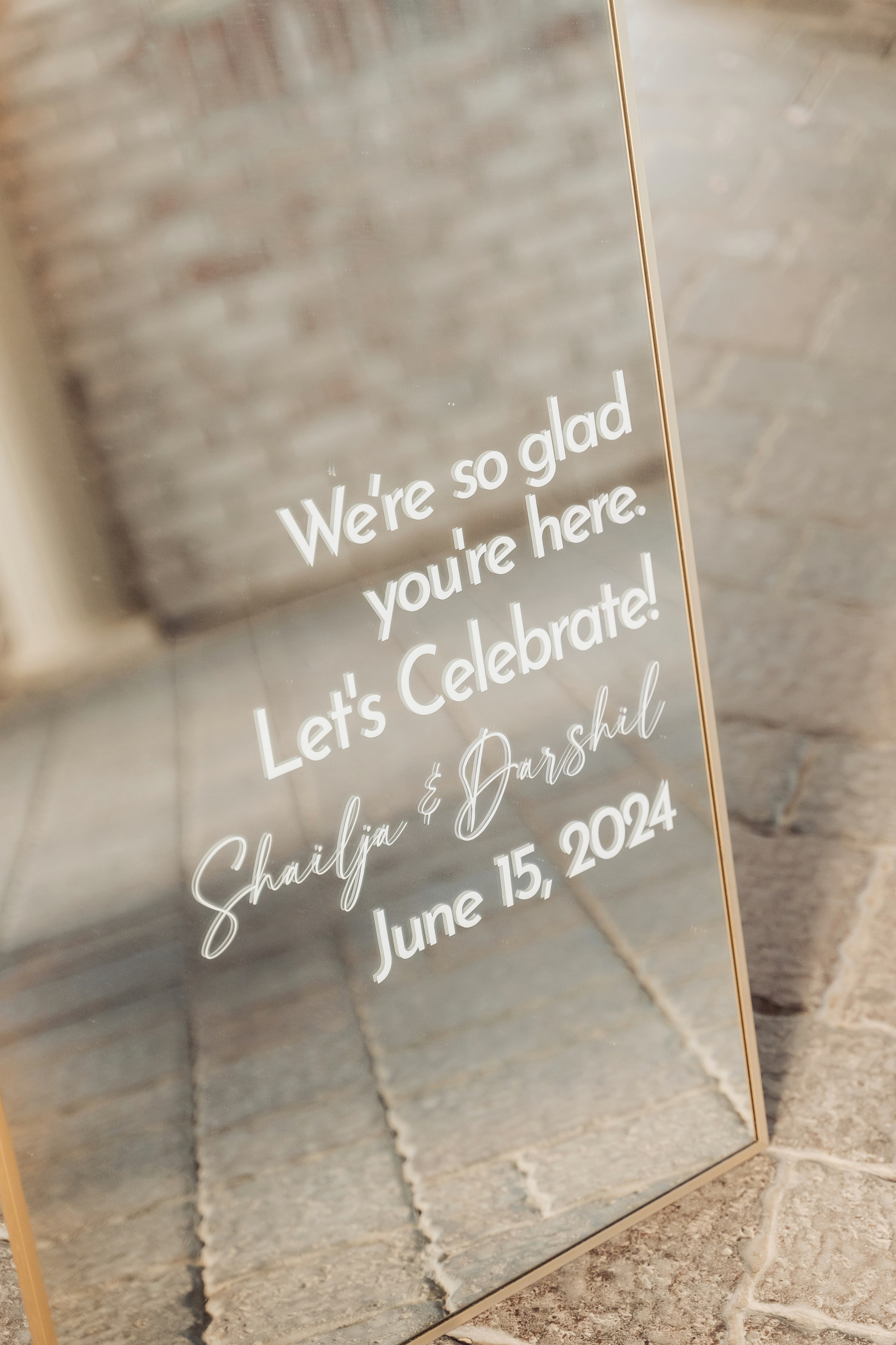 Darshil & Shailja. Wedding Photographer & Cinematographer studios