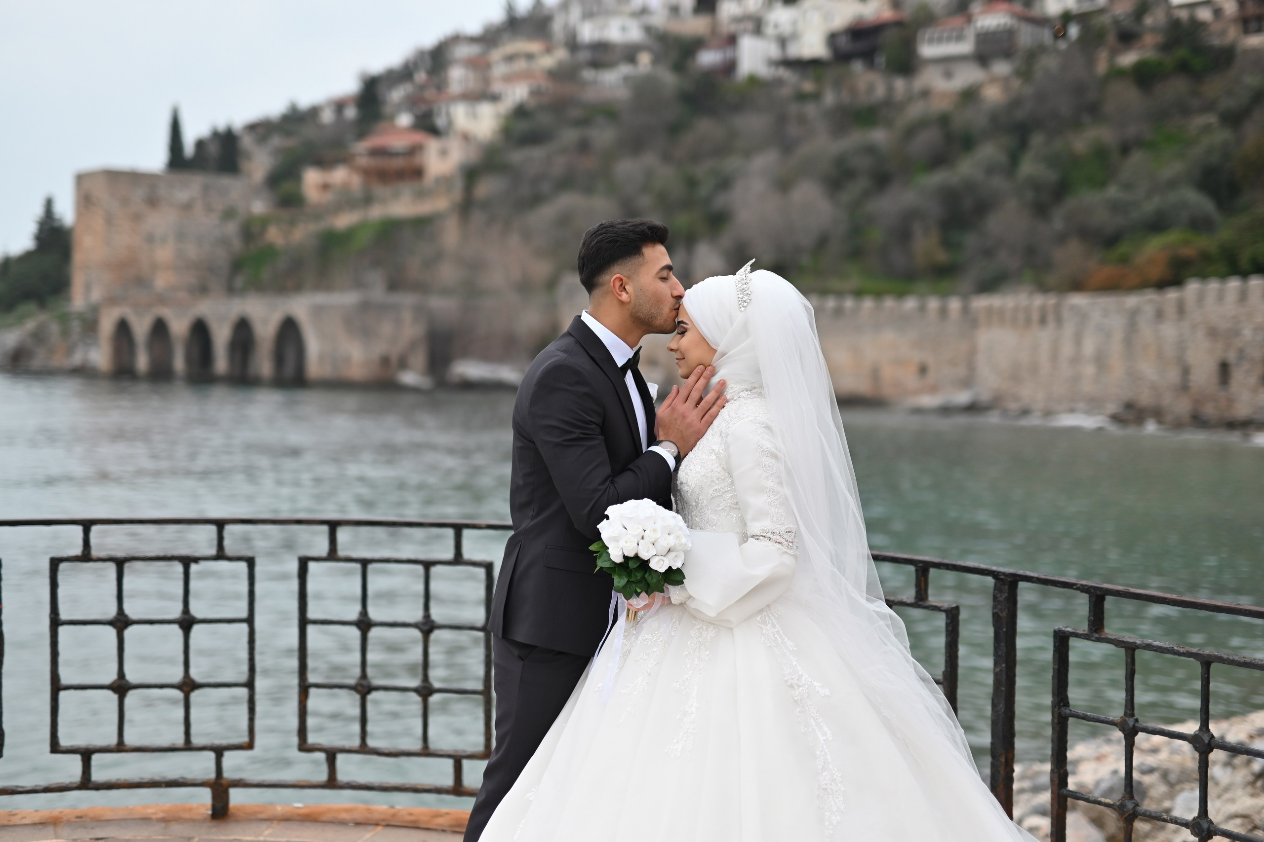 Свадебная съемка в порту и у крепости в Аланье. Photographer in Alanya, Side, Manavgat. Türkiye