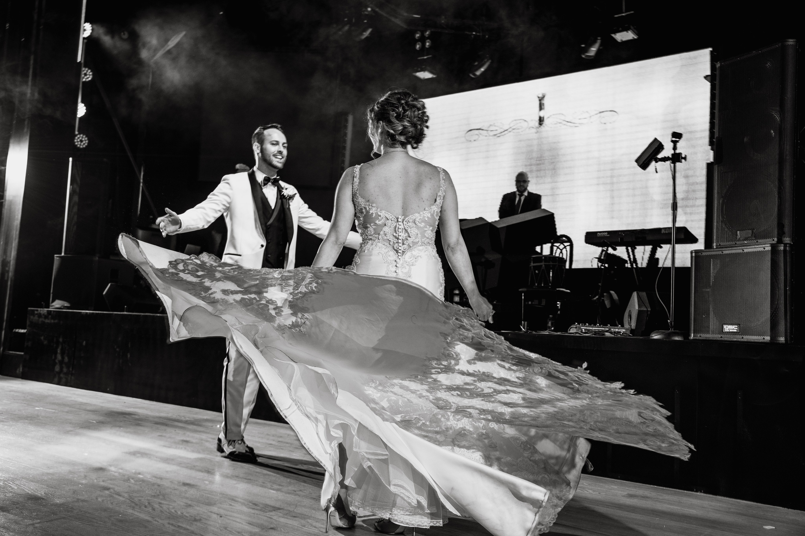 Elza&Caleb. Wedding and family photographer and videographer PA, NJ, NY, DE, MD