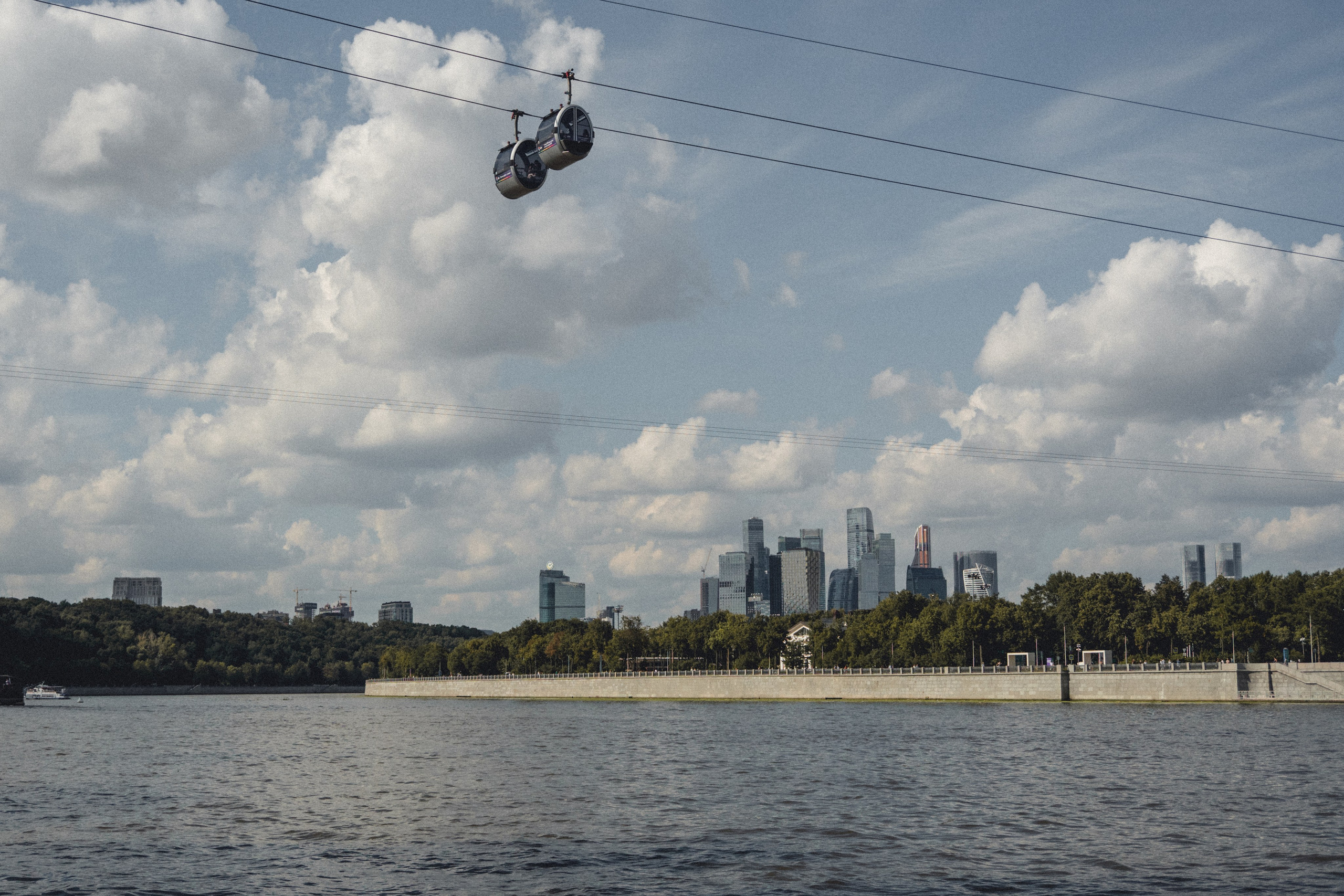 Воробьевы Горы. Photographe sur Cote d’Azur. Portraits de familles, couples, enfants, événements