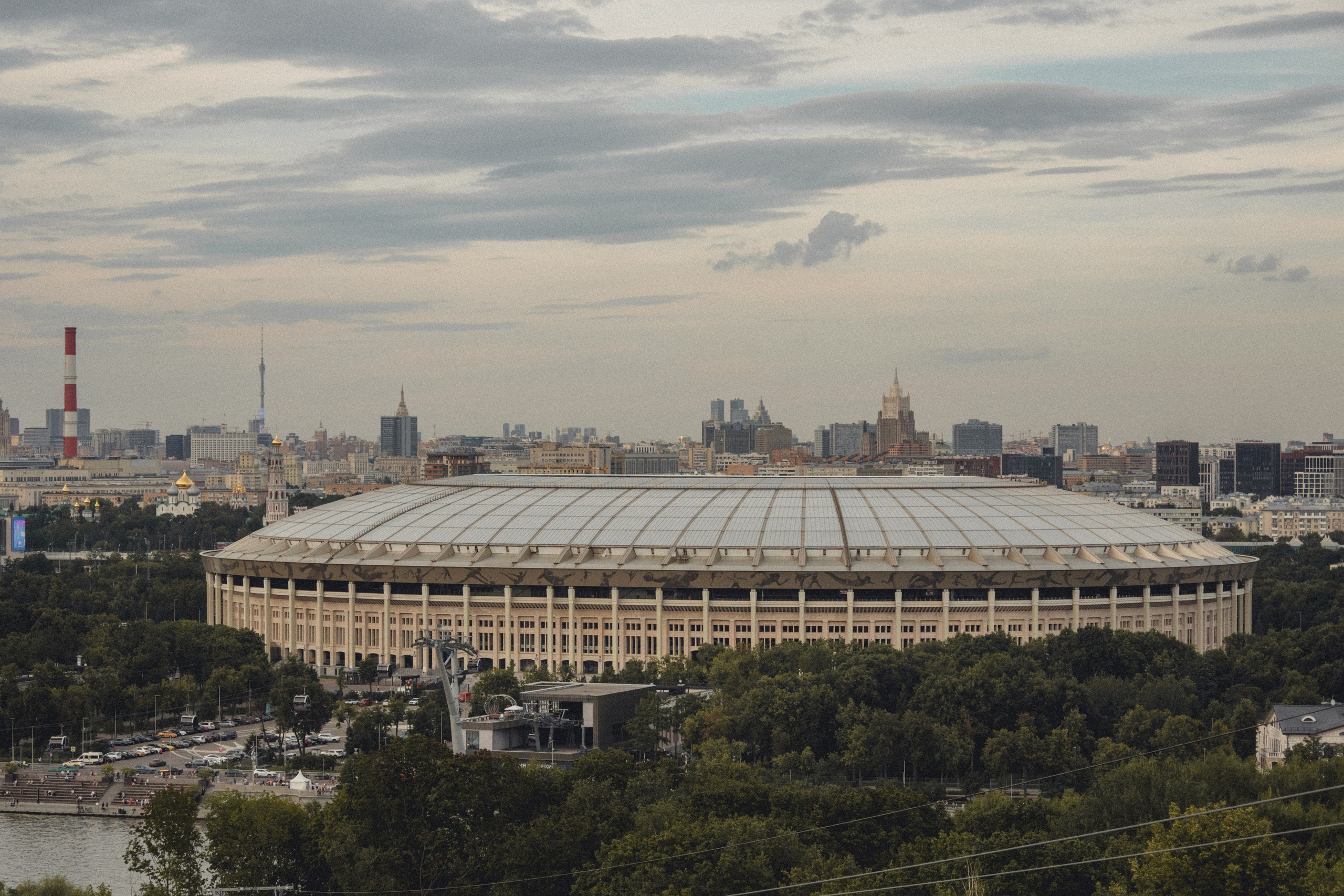 Воробьевы Горы. Photographe sur Cote d’Azur. Portraits de familles, couples, enfants, événements