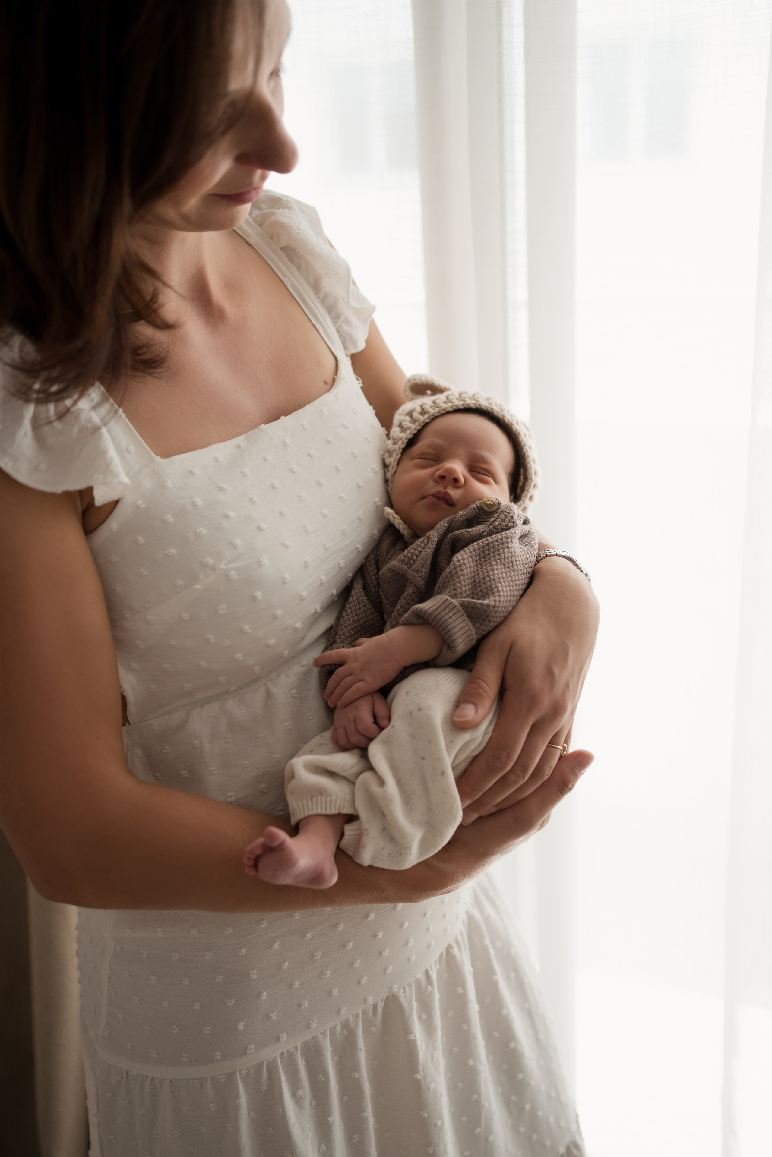 Sweet first days. Angela Iakovleva — Family Photographer in Dubai