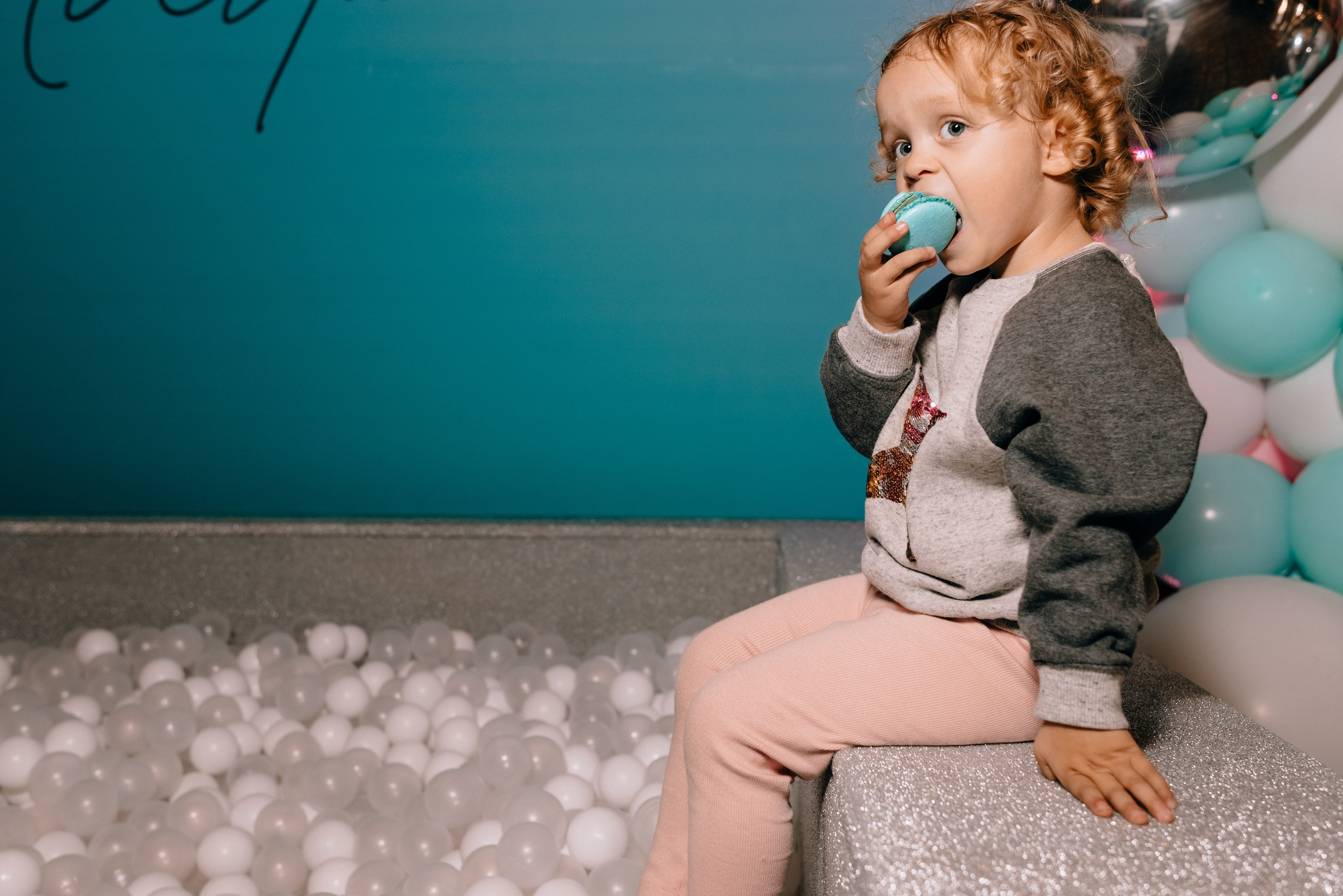 Birthday party. Destination Wedding photographer Italy, France, Germany, Spain, Poland Oleg Zaicev