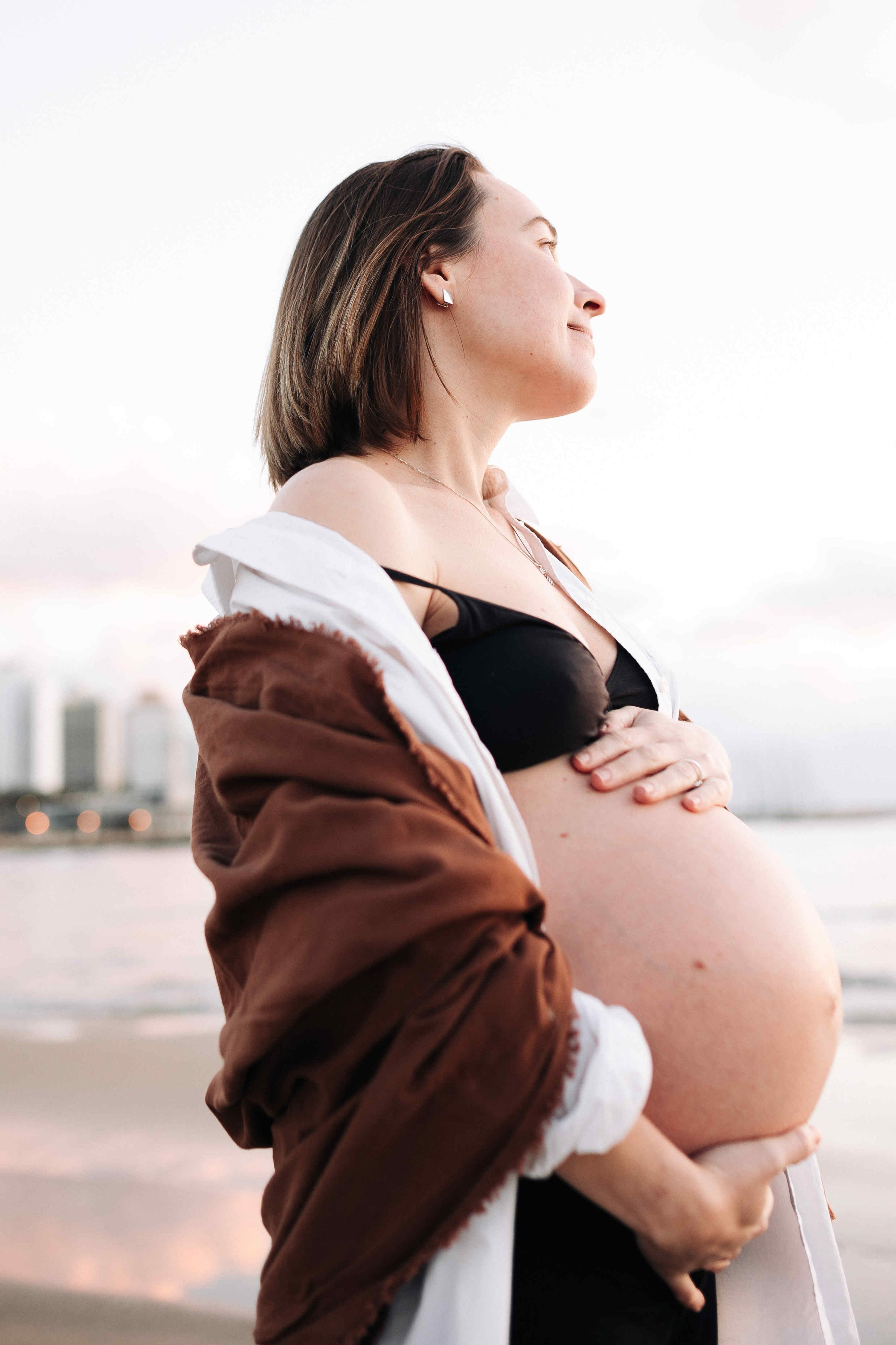 WINTER, PREGNANCY PHOTOSESSION (TEL AVIV). PHOTOGRAPHER IN ISRAEL