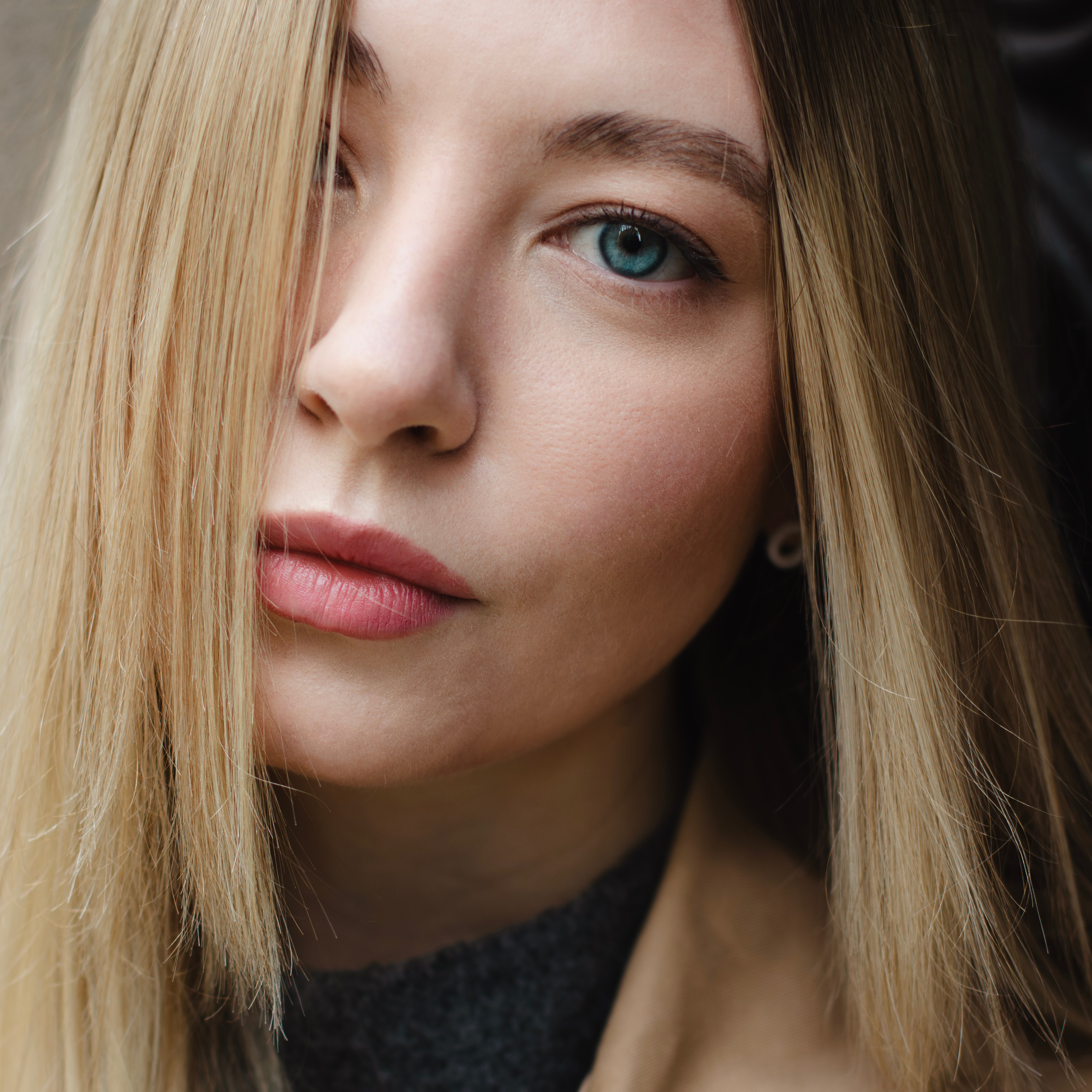 Closeups. Arvin Azimian