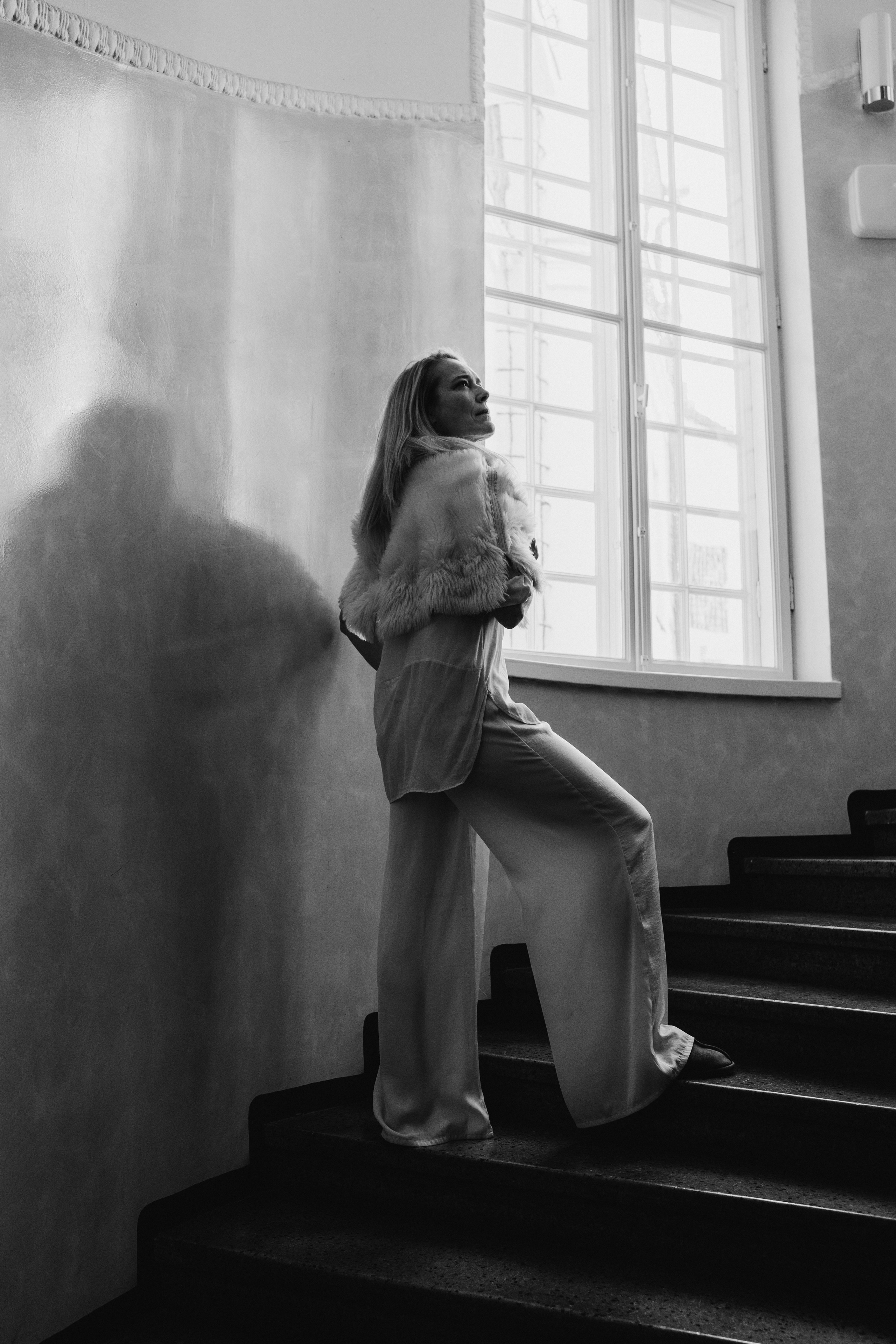 Minna Tervamäki dramatic dancer headshot low key lighting Finland