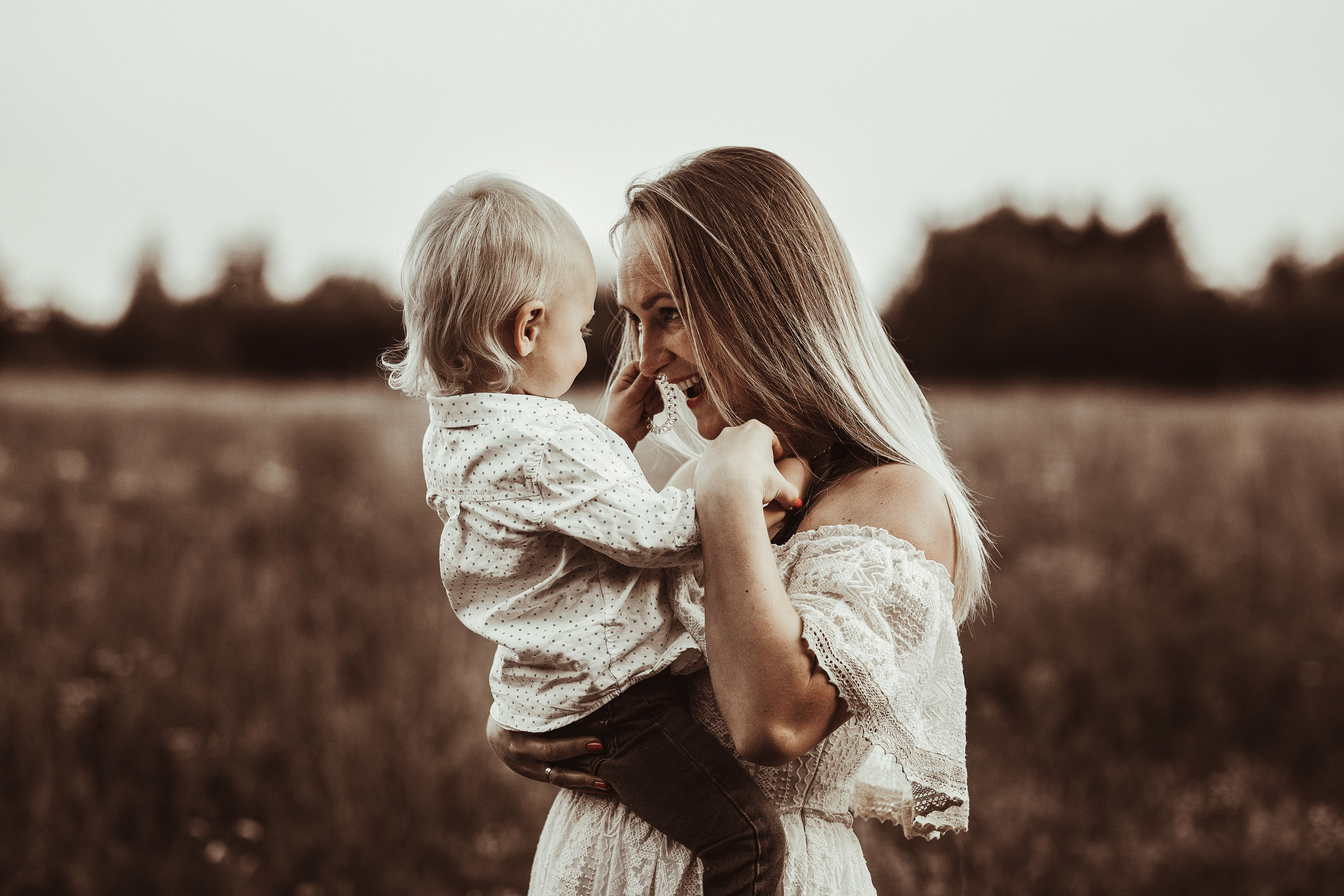 Šeimos / Vaikai. Wedding and family photographer in Lithuania — Yvanessa Gelvano