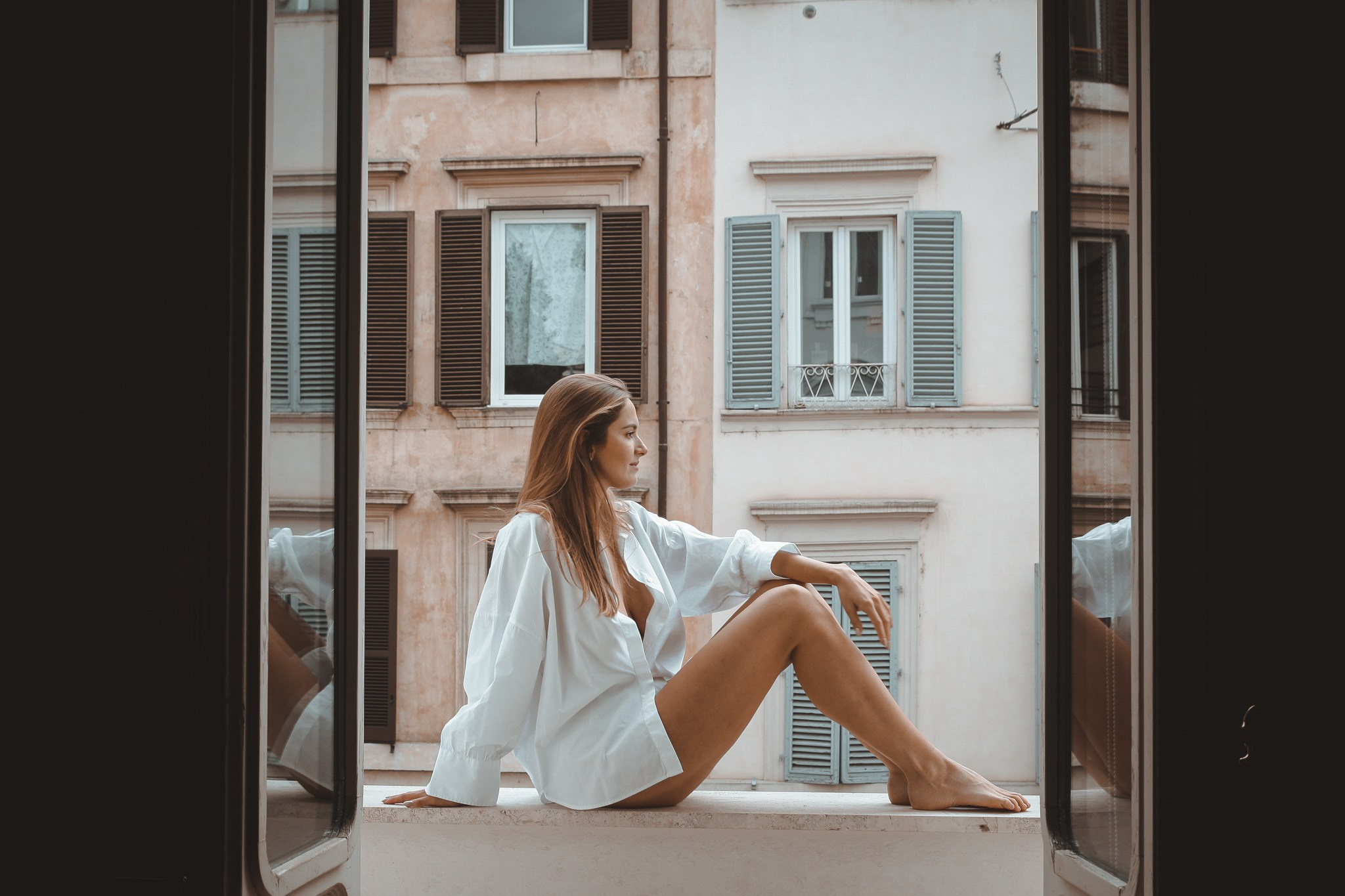 HOTEL LOCARNO. Elizaveta Razumova: Cinematic Photography for Love, Weddings, Portraits & Brands