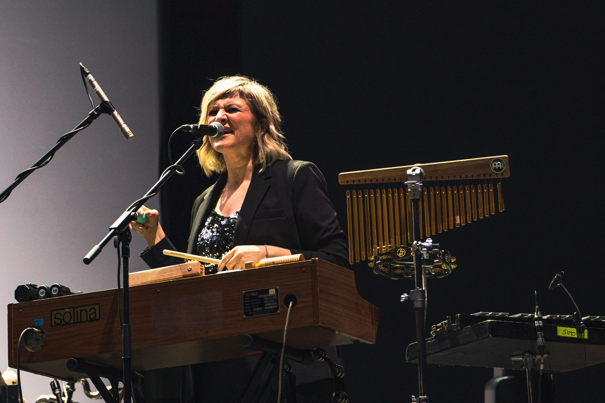 BRUNORI SAS // UNIPOL ARENA BOLOGNA. Francesco Mion // Sport & Live Music Photographer
