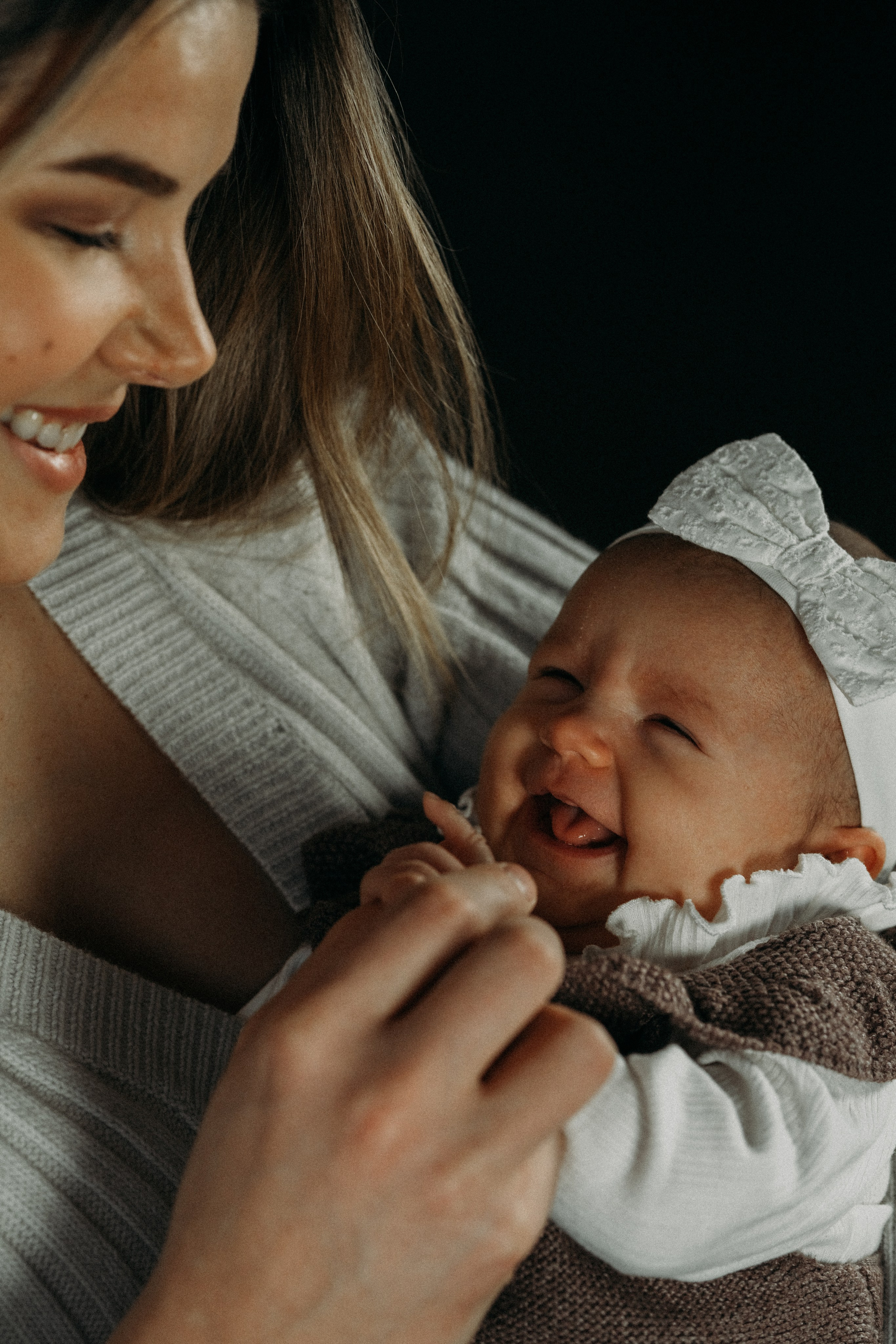 Family, bnw, photoshoot. Wedding and potrait photographer in Helsinki Vickan O