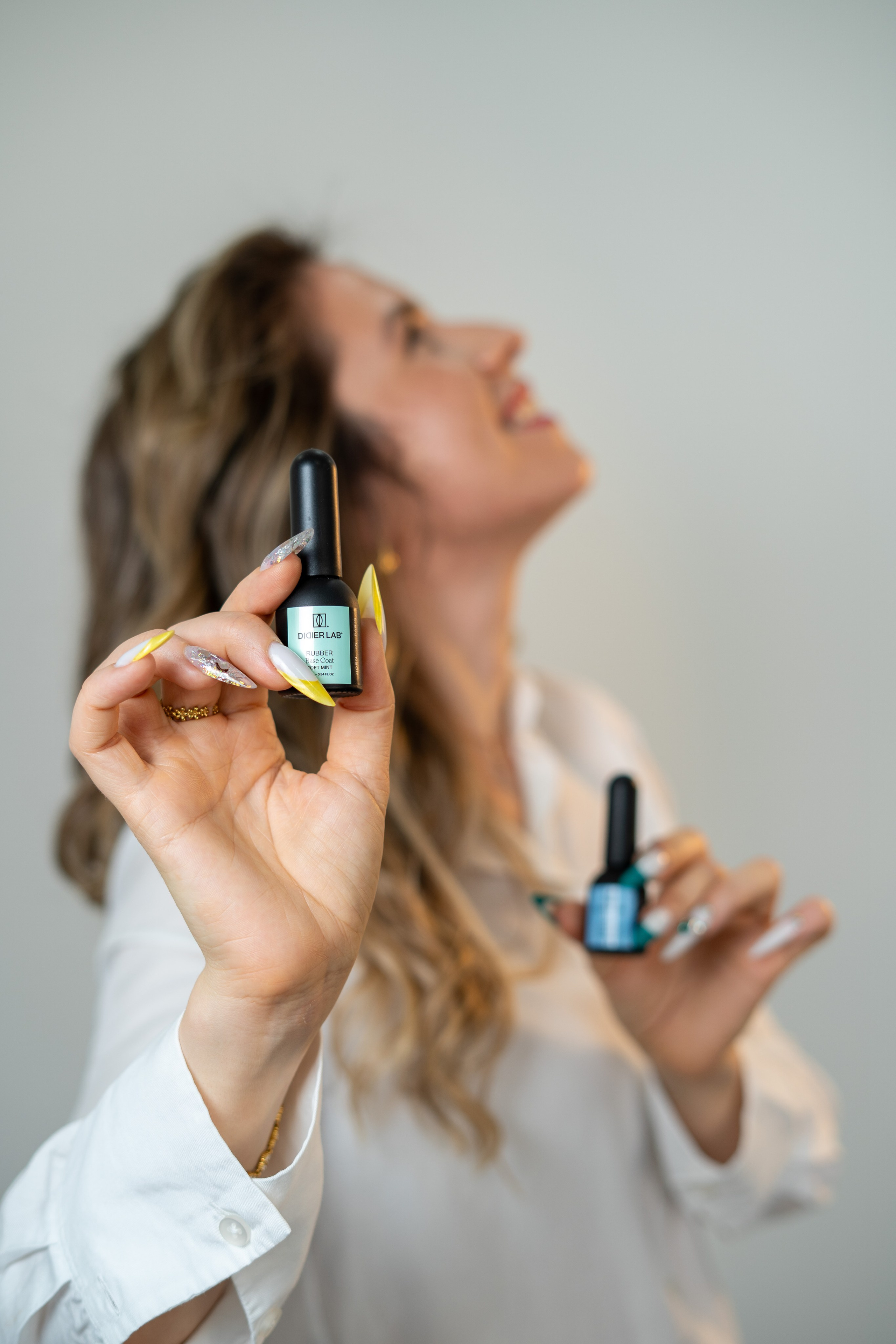 Nina Petrasco. Frames by Giovani Braga