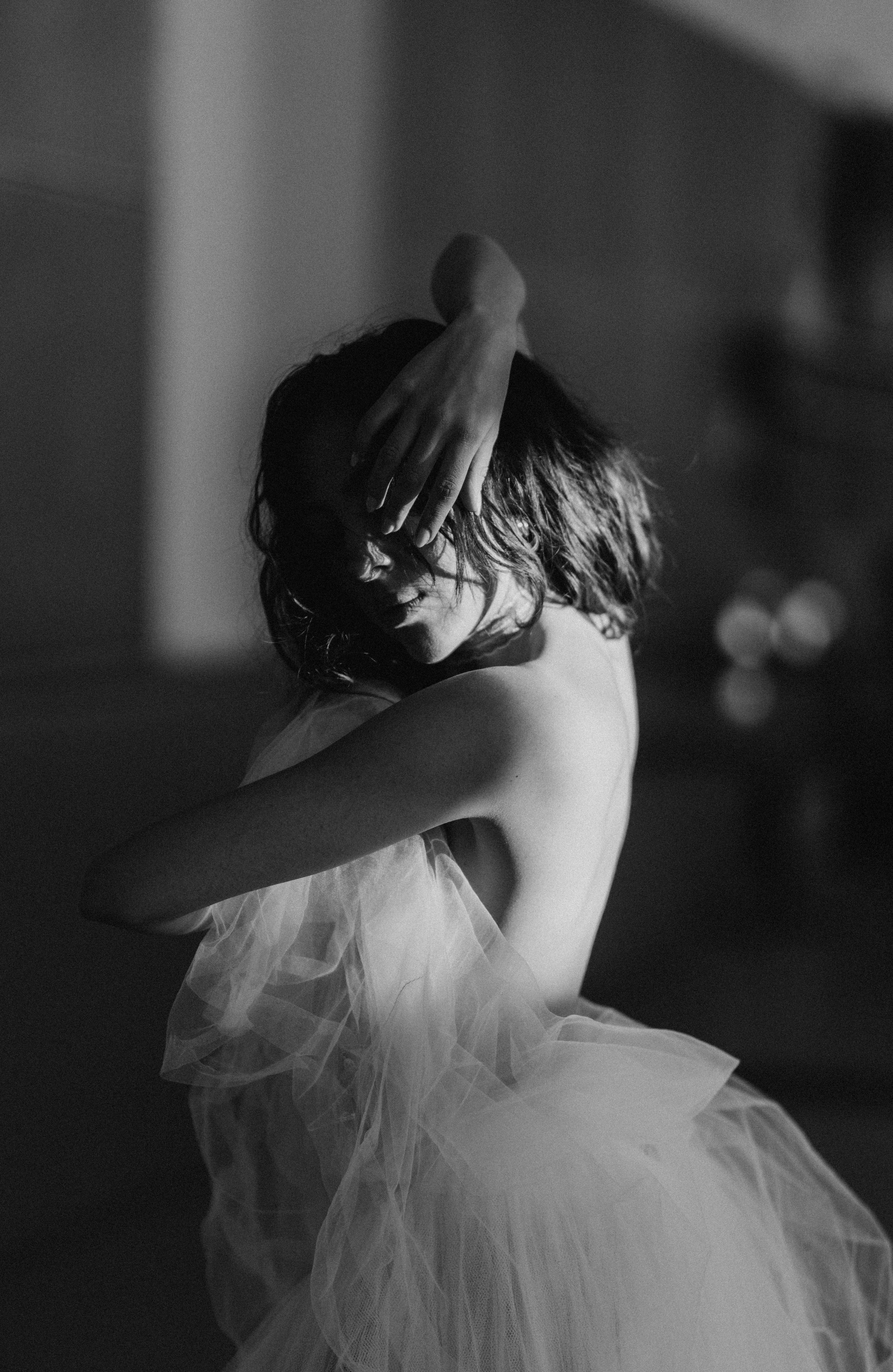 DANCERS. Victoria Olonen – Cinematic Portrait Artist | Helsinki & Europe