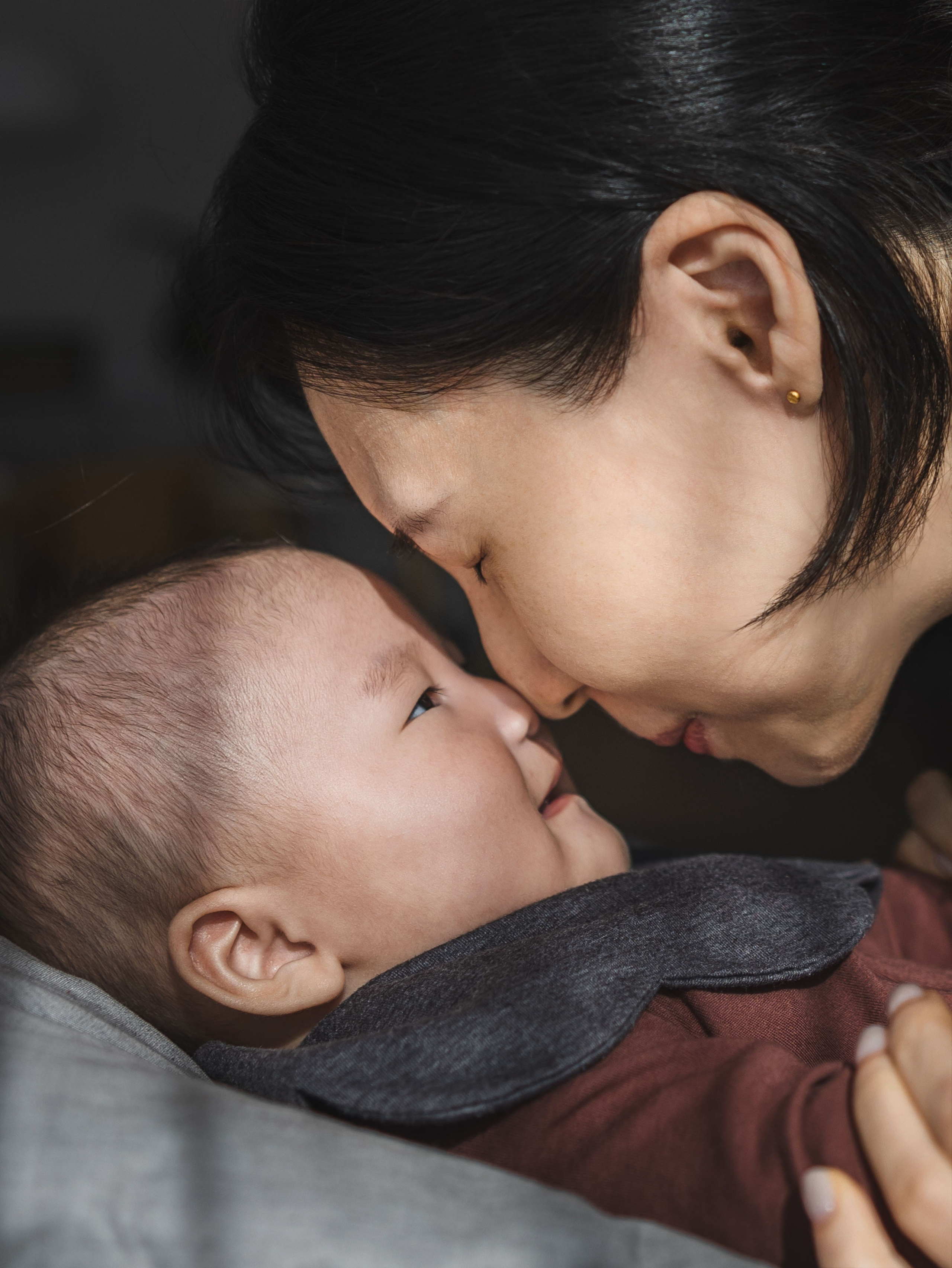 Family photo shoot at the 100th day of life. Shanghai Family Photographer Dora