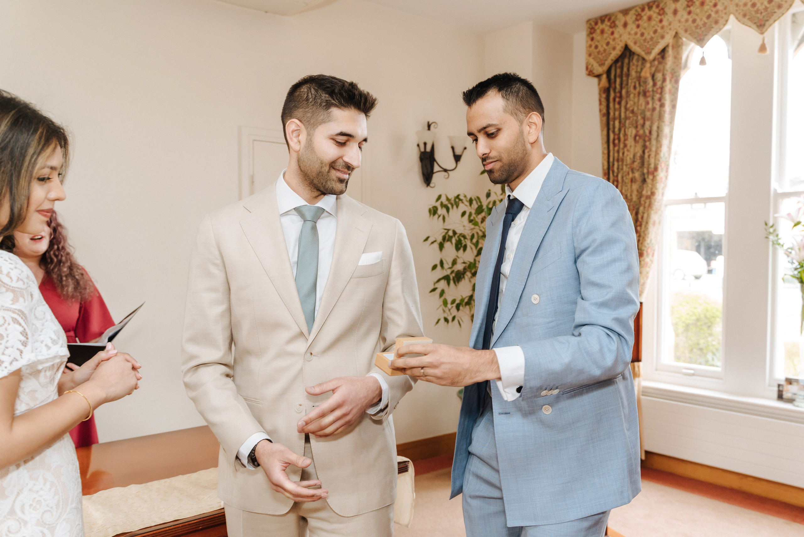 St Albans Register Office, St Albans Register Office wedding , St Albans, wedding in St Albans, civil ceremony in St Albans Register Office, small wedding, photographer for small wedding in St Albans Register Office