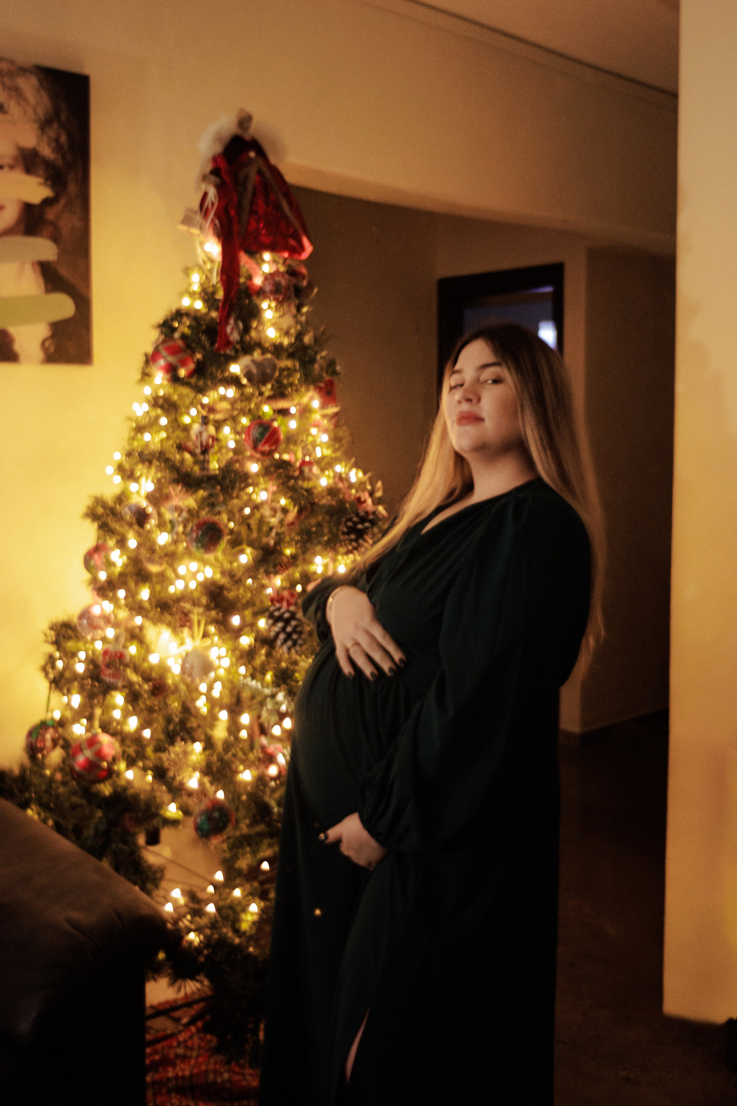 Pregnancy photoshoot for Dorothea. Photographer in Greece Kristina