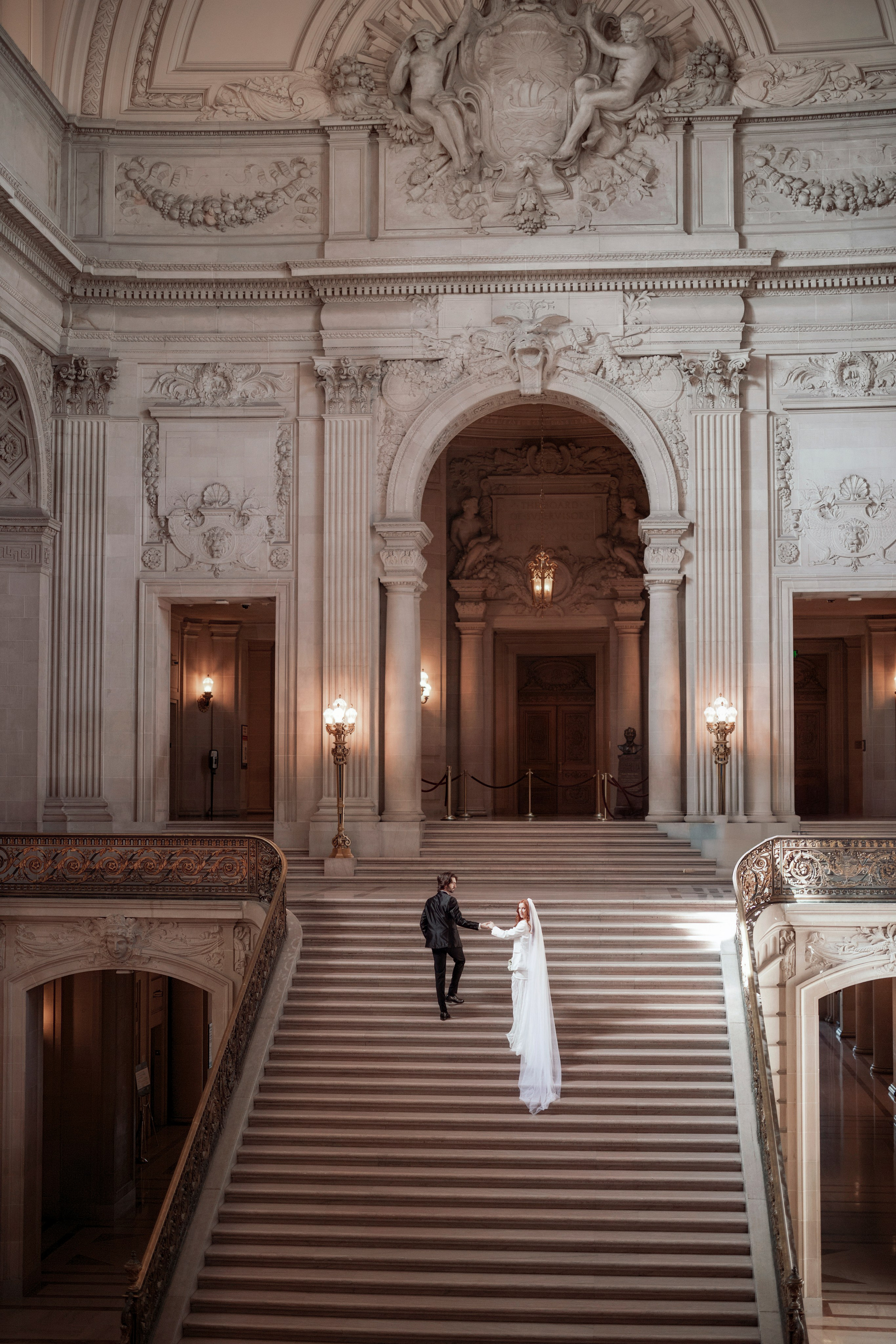 San Francisco City hall. Bay Area Photographer: family, maternity, love story, wedding