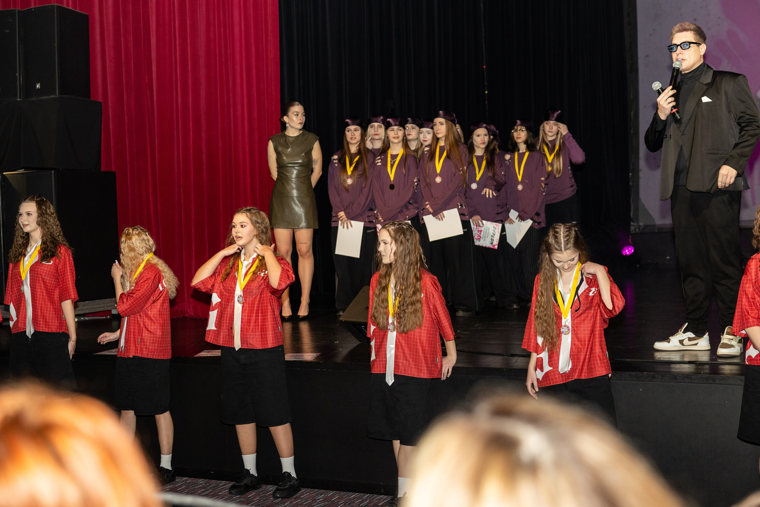 LEO DANCE SHOW WINTER 2025. Семейный и детский фотограф в Варшаве Мила Бобровская