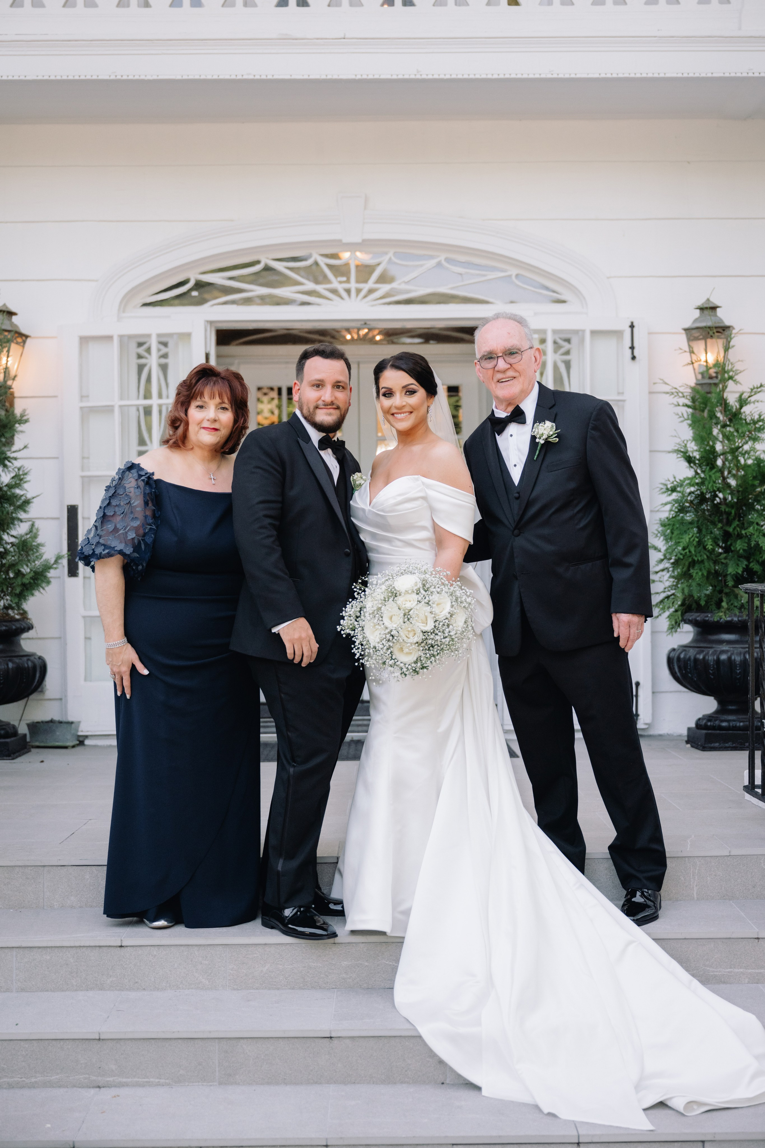 Summer Wedding at The Briarcliff Manor | Taylor & Richie | New York Wedding Photography