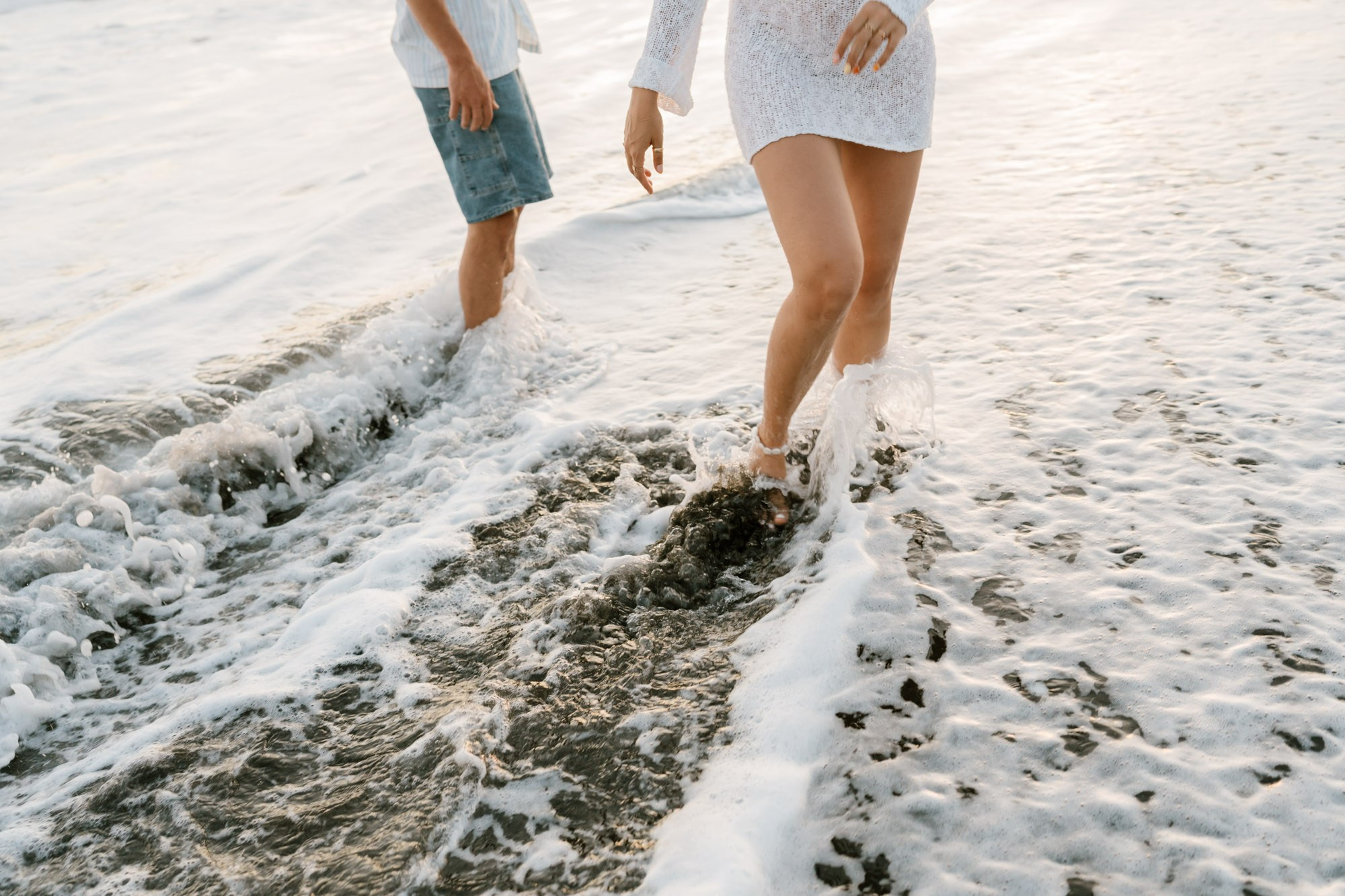 LARISSA & SJUUL MATERNITY. Female Photographer in Bali