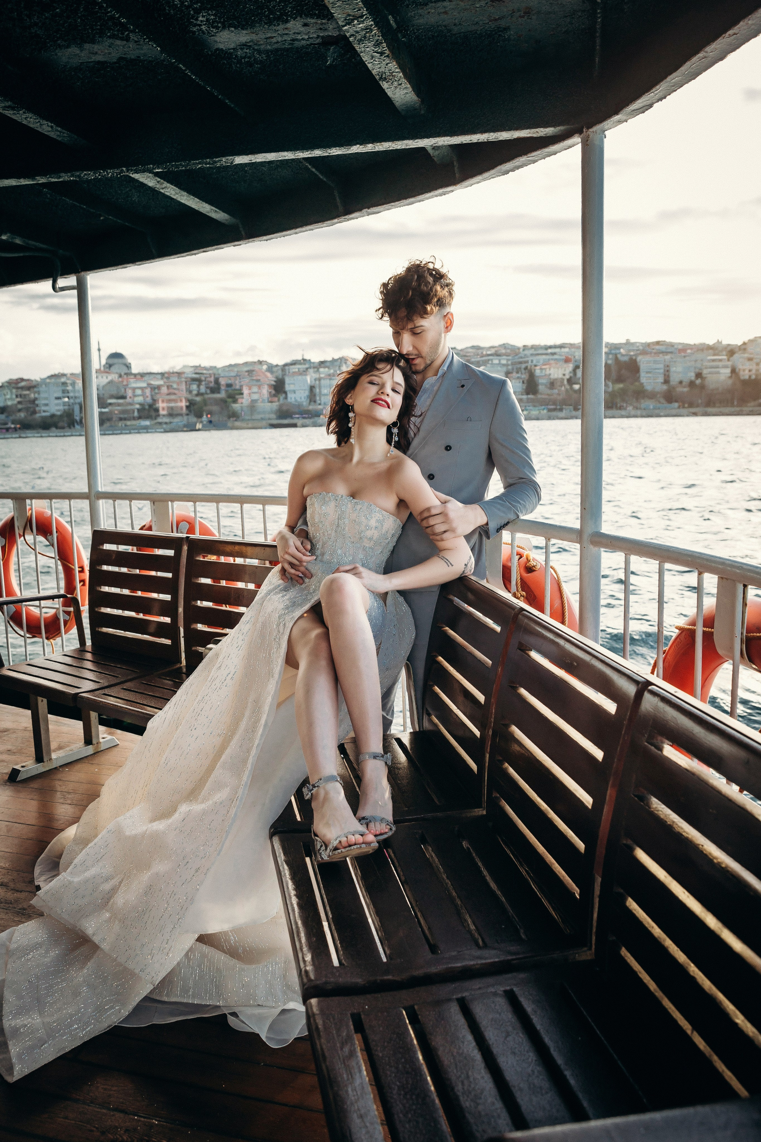  Romantic wedding portrait in front of Istanbul town hall – destination wedding Europe.