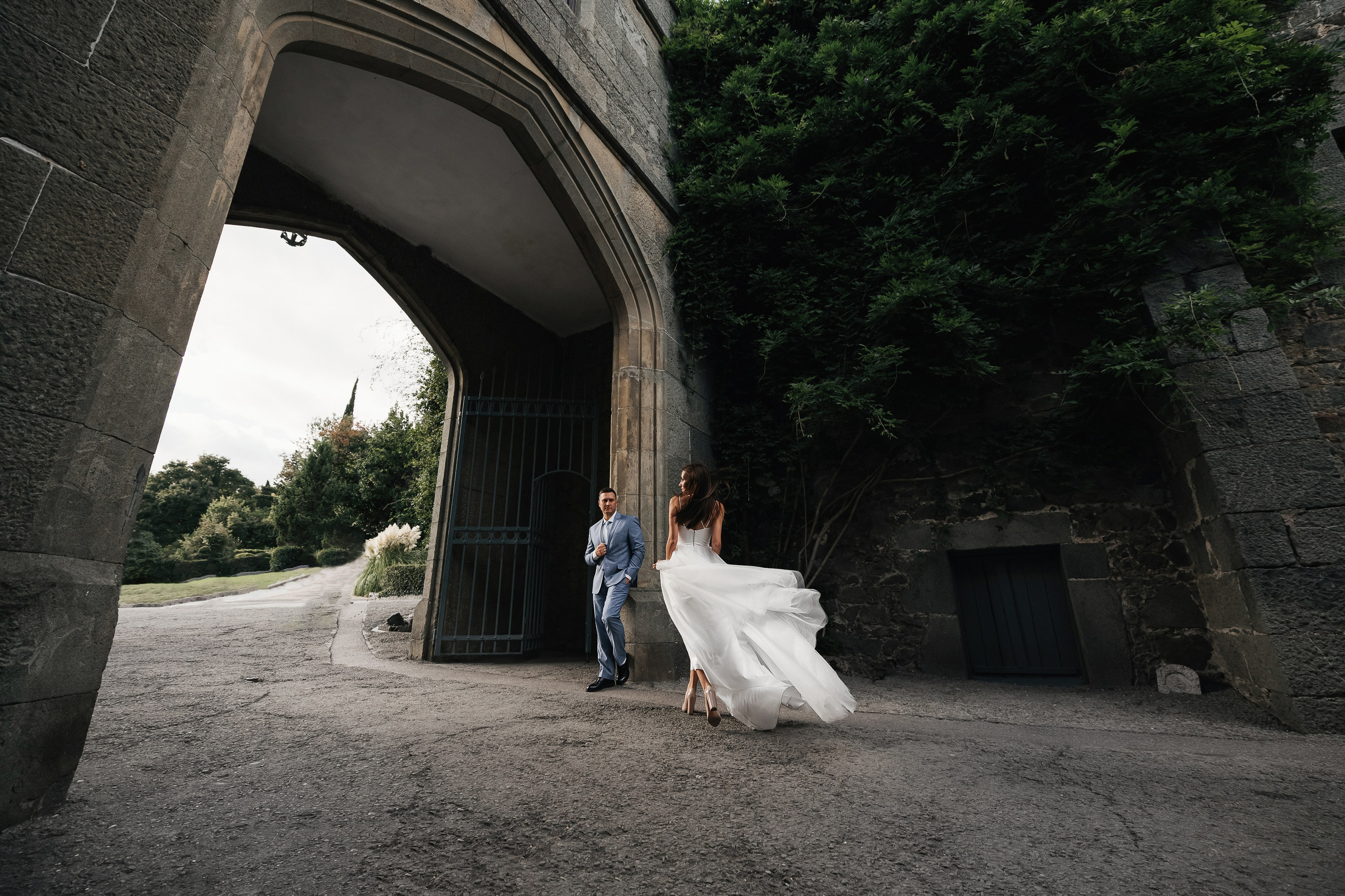 Dmitrii & Albina. Photographer Emil Nalbantov Professional photographer & retoucher