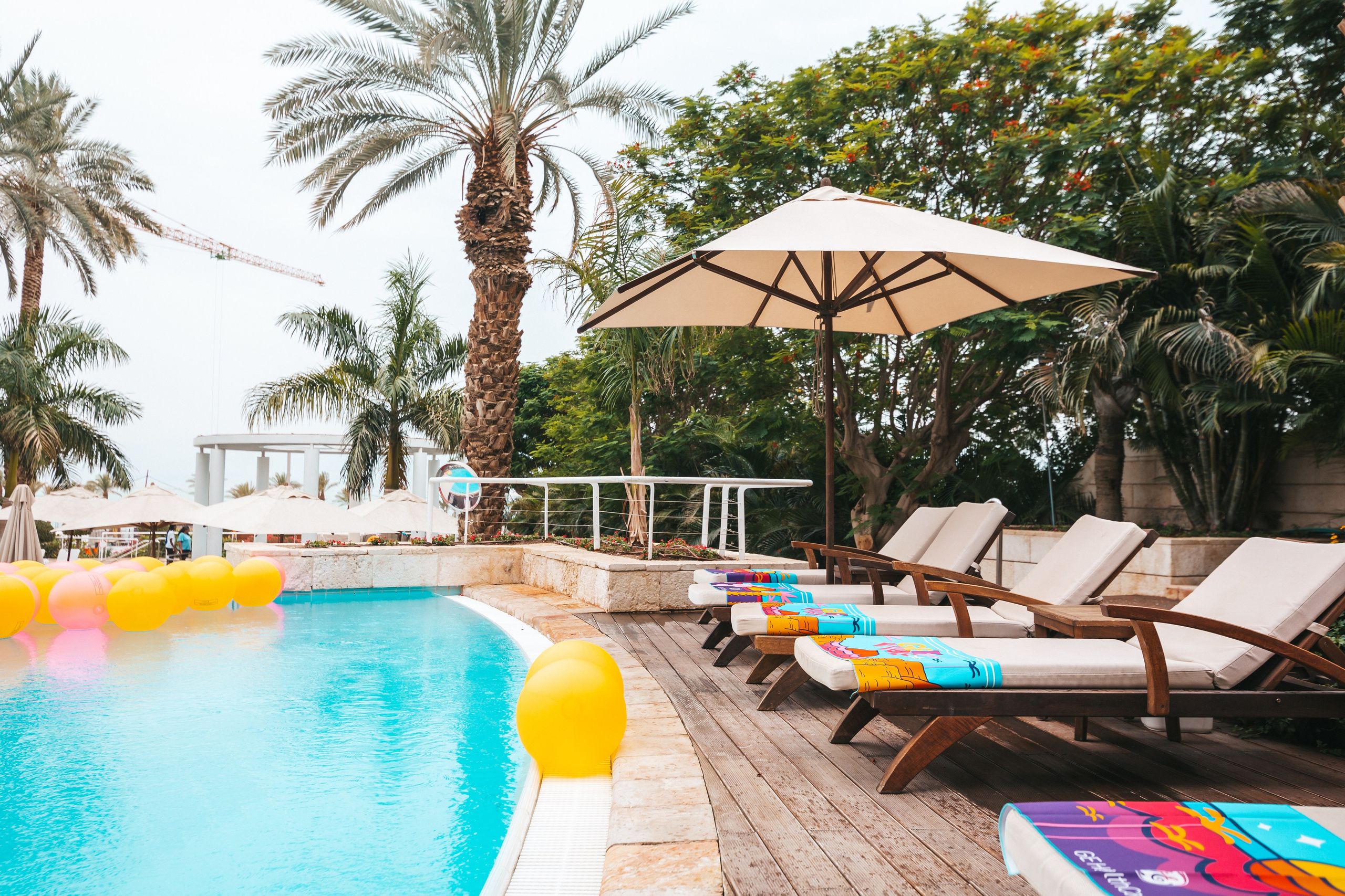 Electric General Dead Sea. AMIR BUCHNIK PHOTOGRAPHER