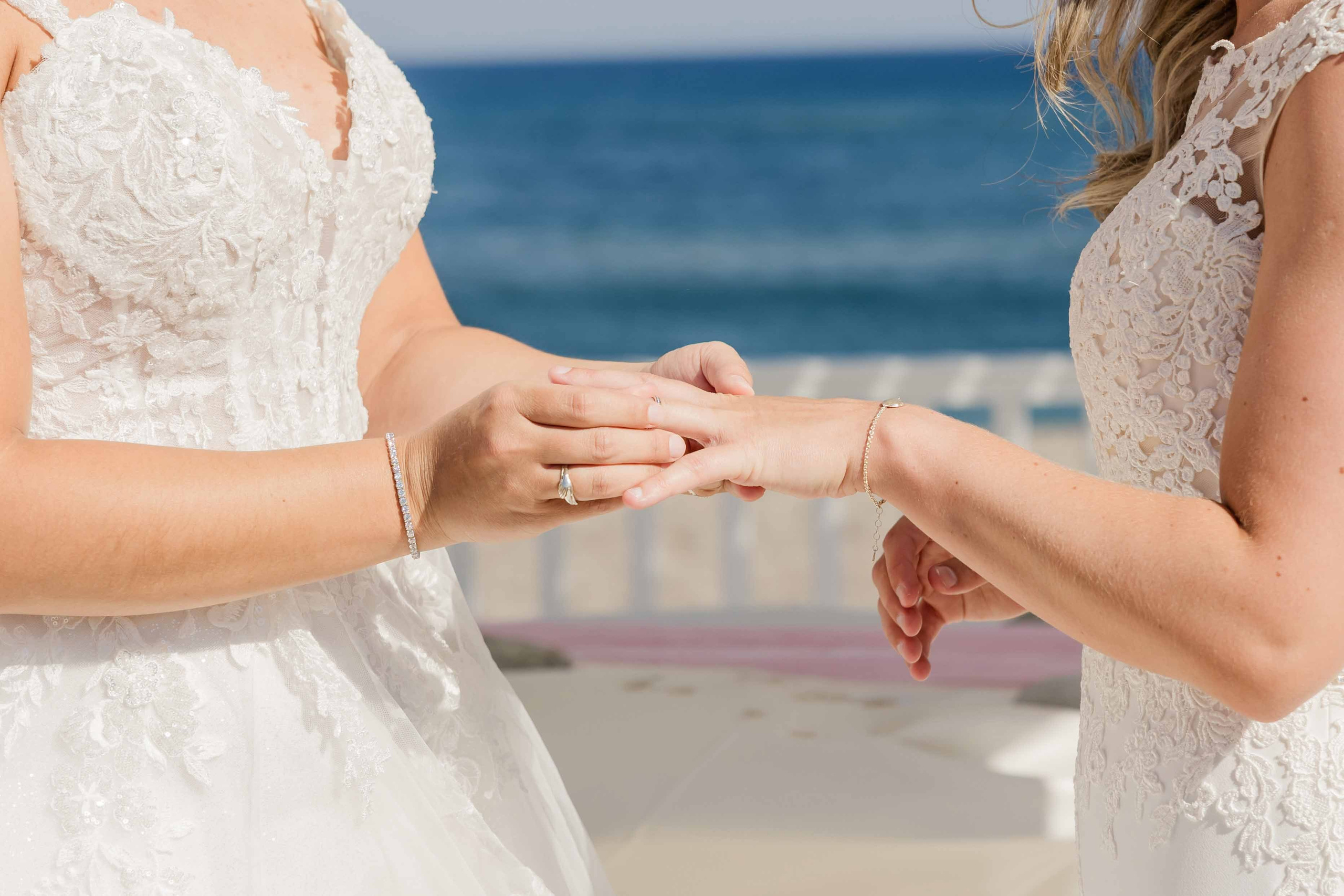 | Carly & Eimer |. Photography in Rhodes