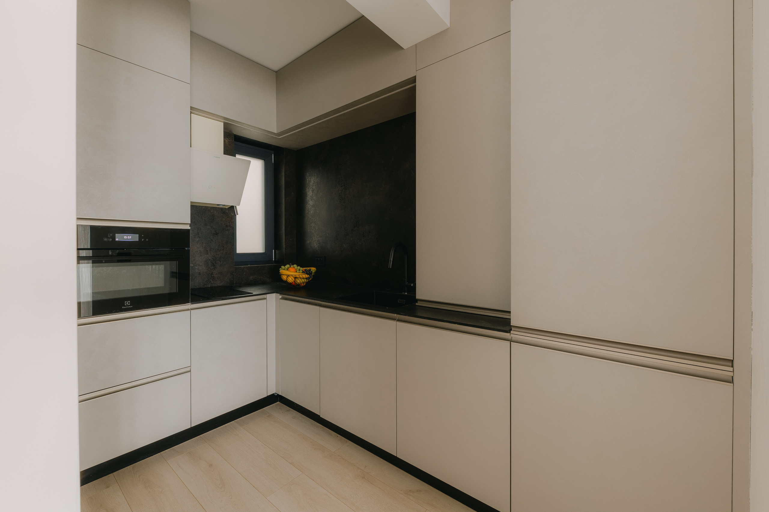 Imobiliare & Interioare - Foto