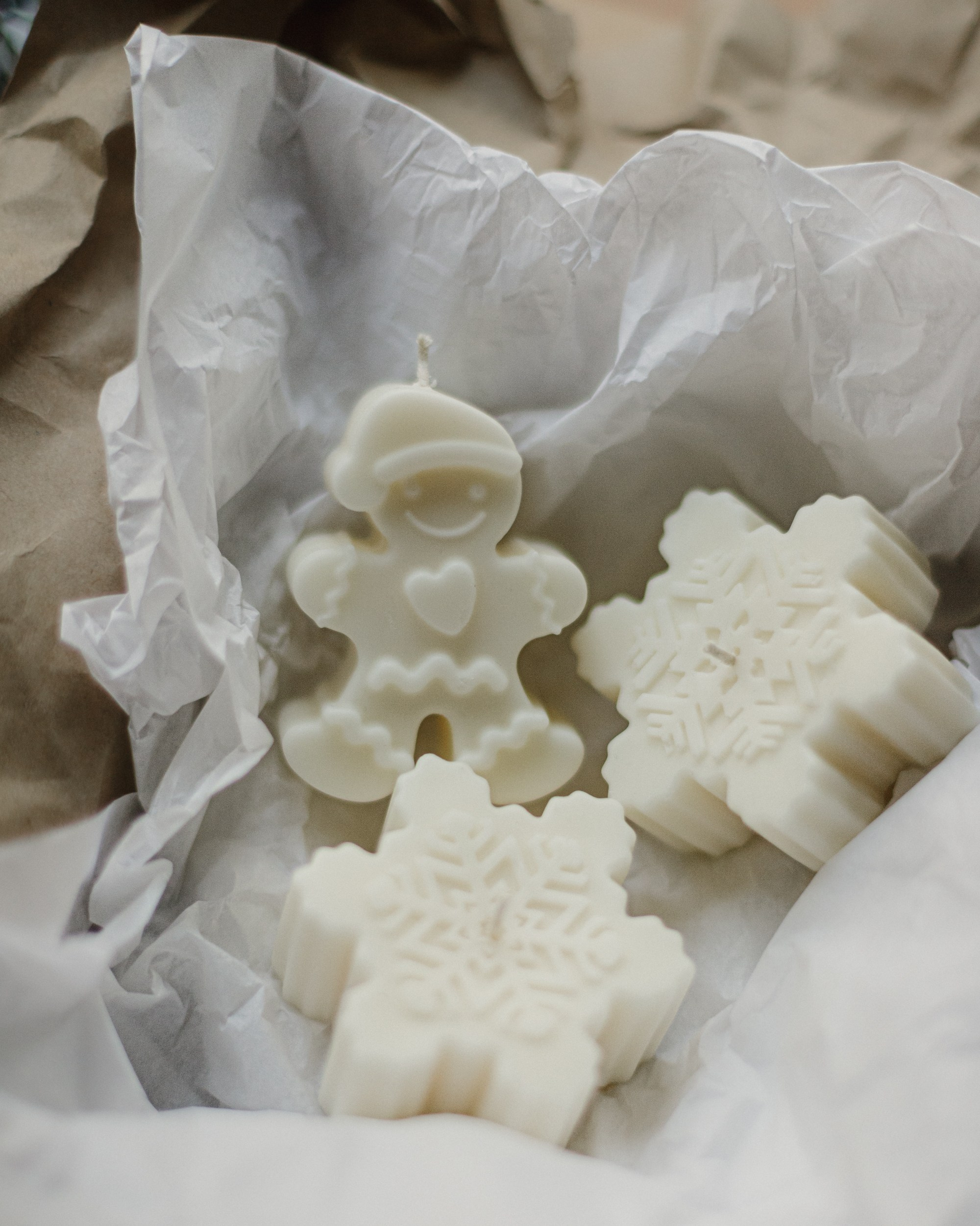 Candles | insta content. Kaja | fotograf we Wrocławiu | ludzie i psy