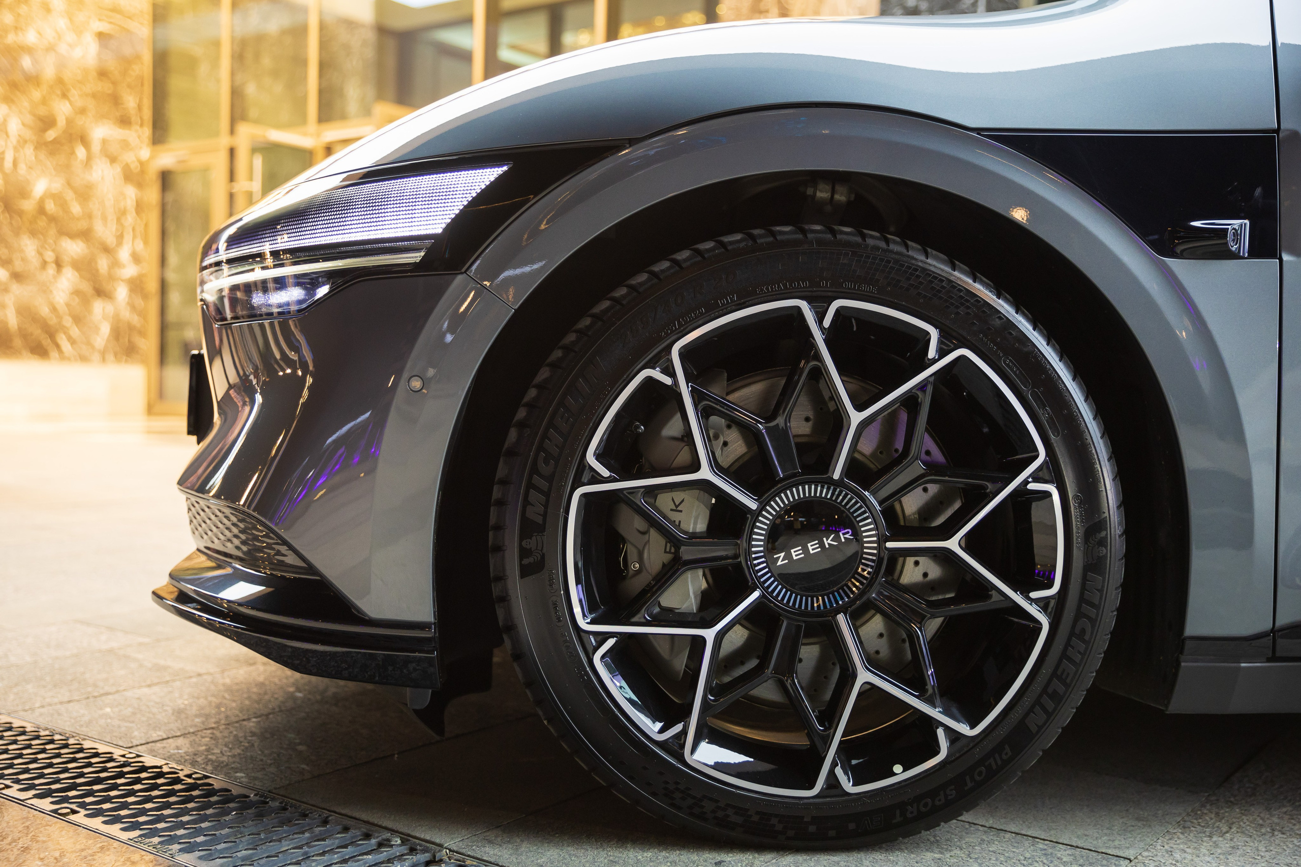 ZEEKR. Visa Fashion Tashkent. Профессиональная Фото-Видео Студия Геннадия Нестеренко | Ташкент и Весь Узбекистан