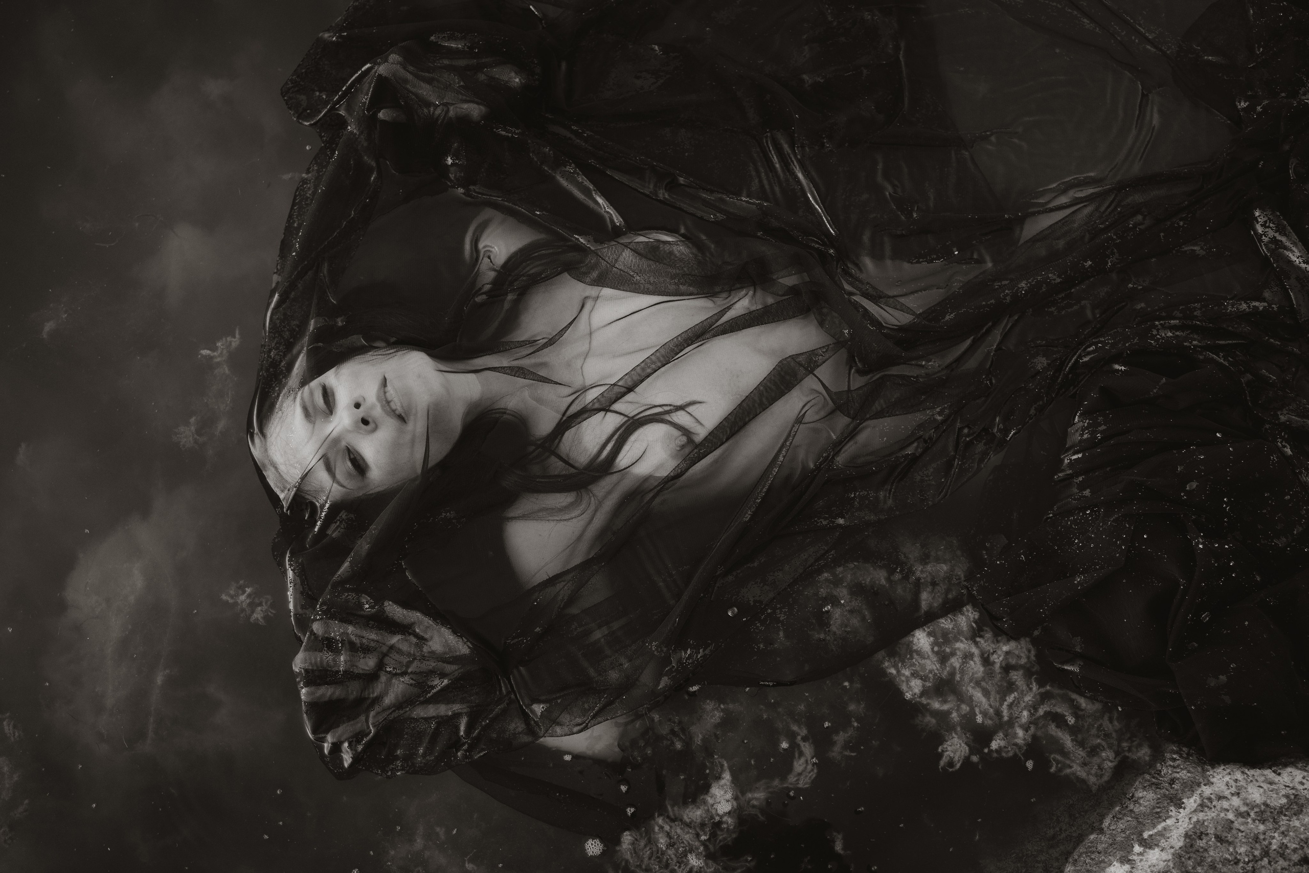 The water and salt that built her. Anna Chekryshova — Authorial Portrait Photographer in Tallinn