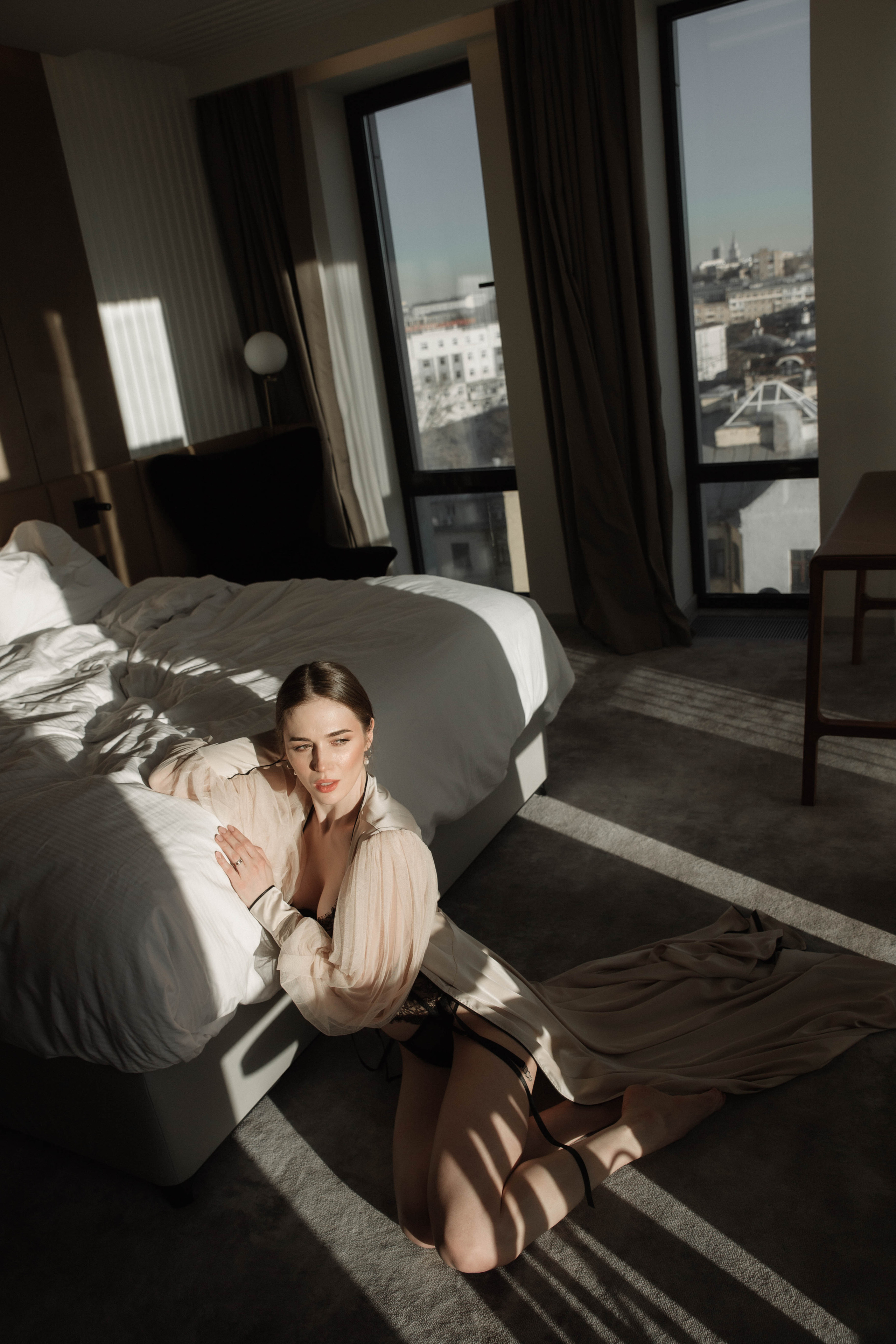 Совместные сборы в отеле. Ксюша и Кристиан. Wedding and family photographer Moscow Riyadh