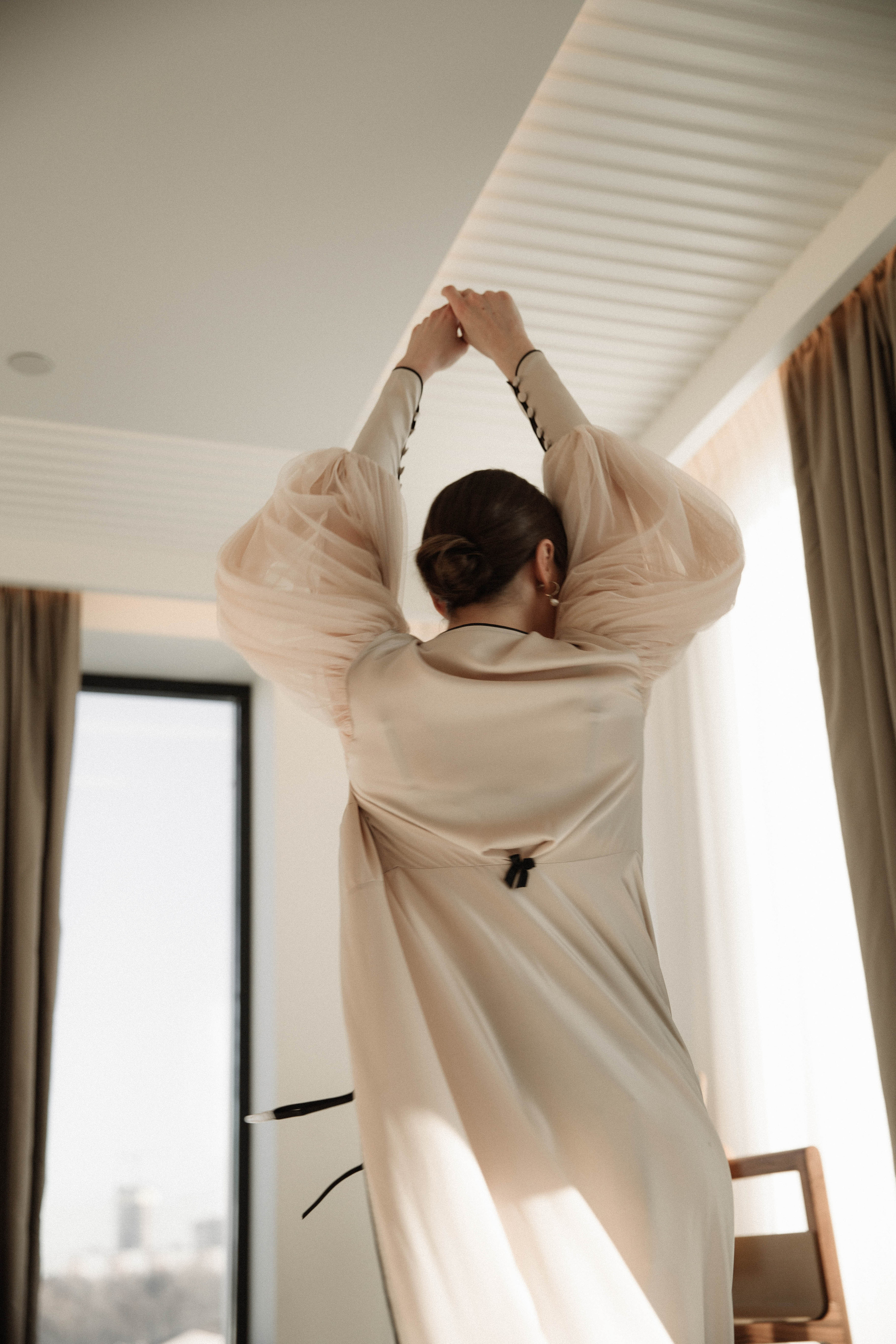 Совместные сборы в отеле. Ксюша и Кристиан. Wedding and family photographer Moscow Riyadh