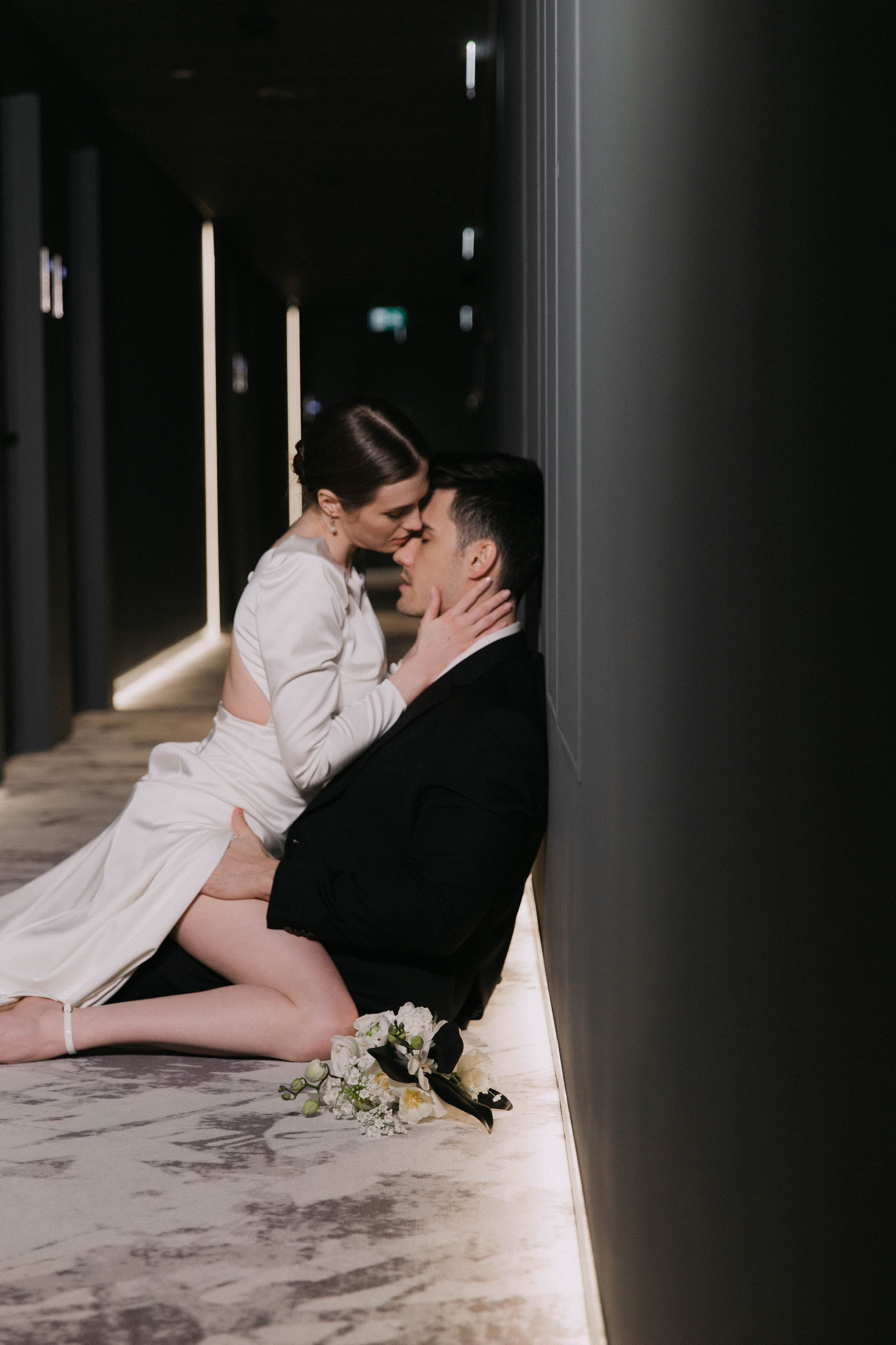 Совместные сборы в отеле. Ксюша и Кристиан. Wedding and family photographer Moscow Riyadh