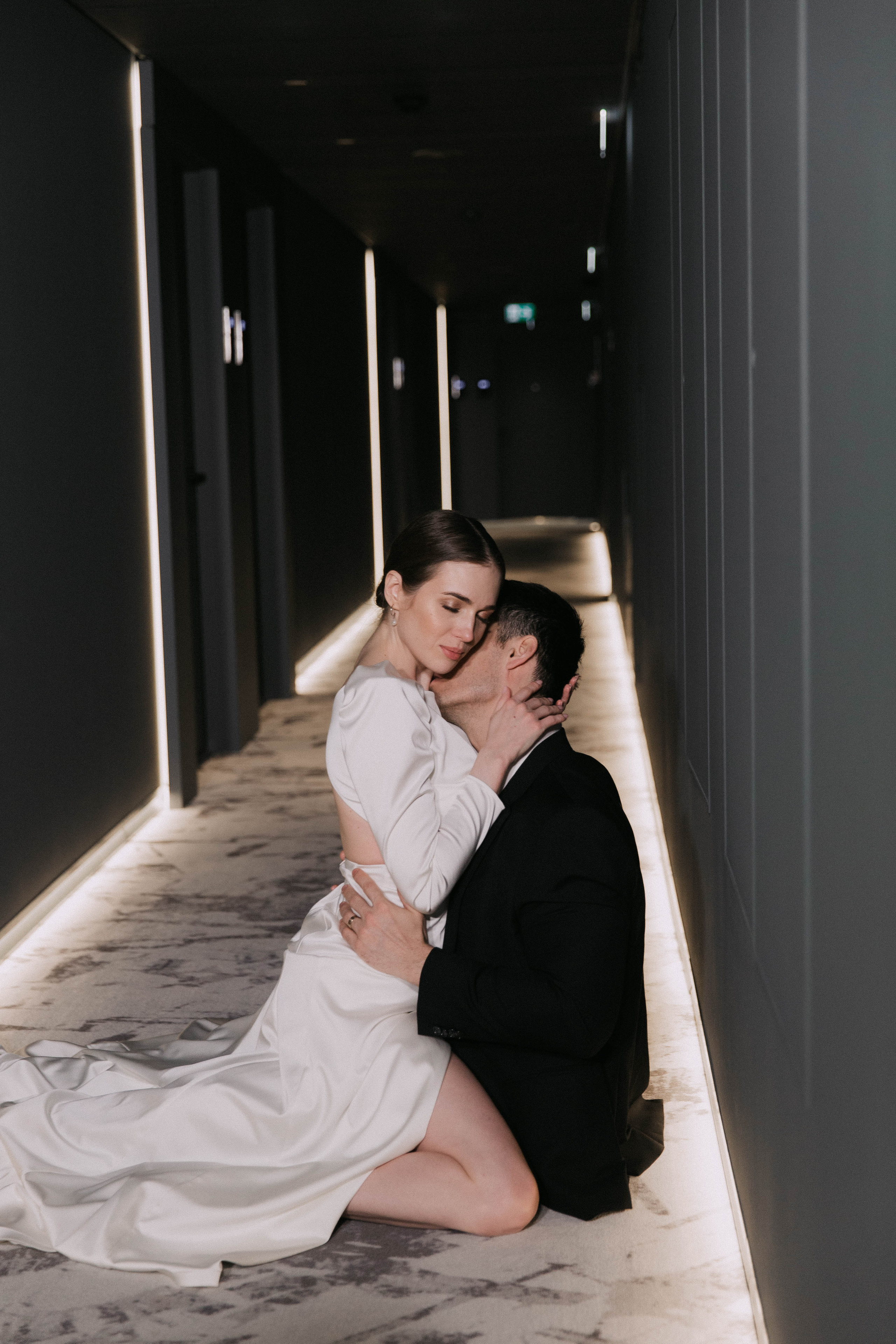 Совместные сборы в отеле. Ксюша и Кристиан. Wedding and family photographer Moscow Riyadh