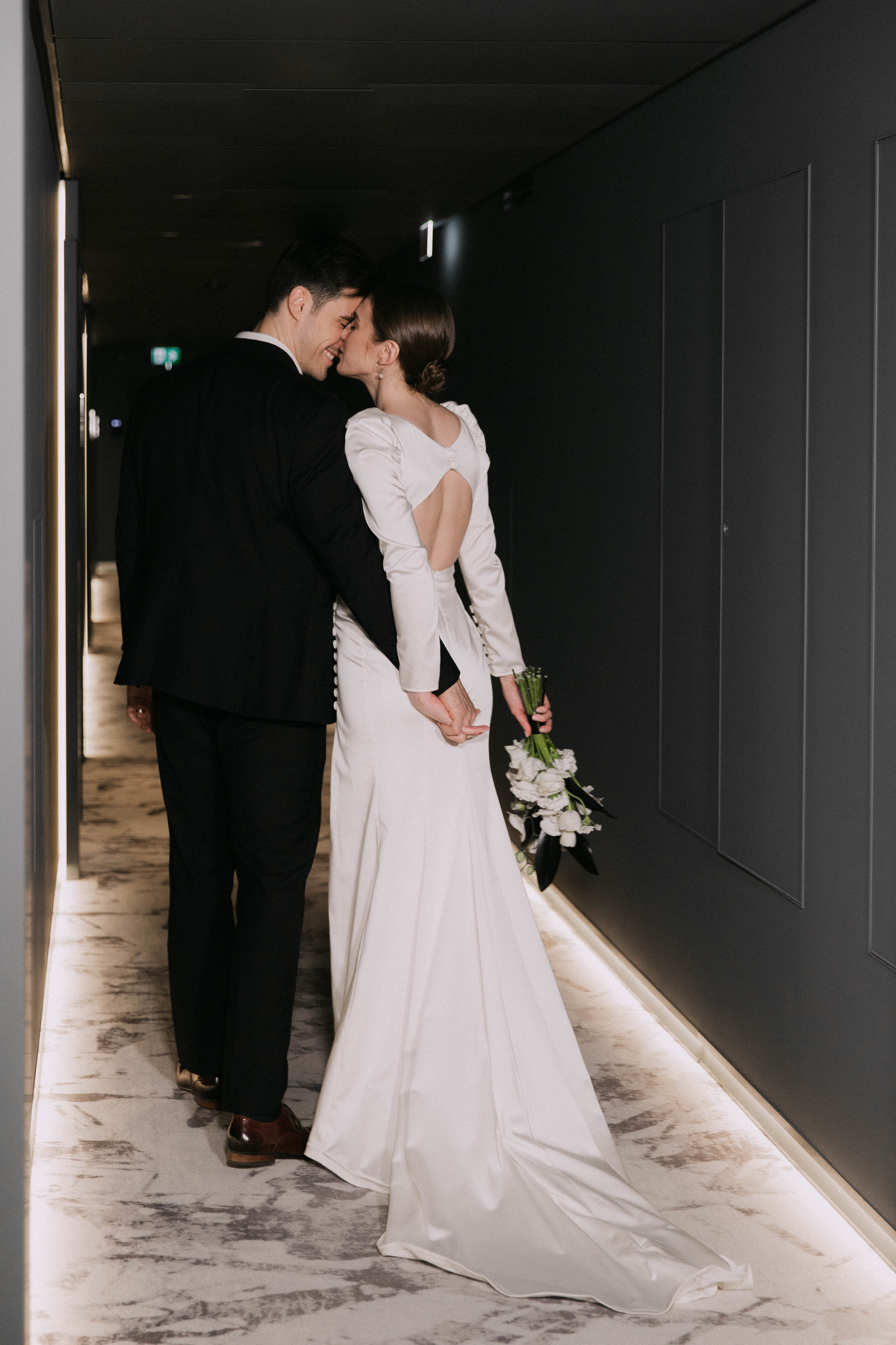 Совместные сборы в отеле. Ксюша и Кристиан. Wedding and family photographer Moscow Riyadh